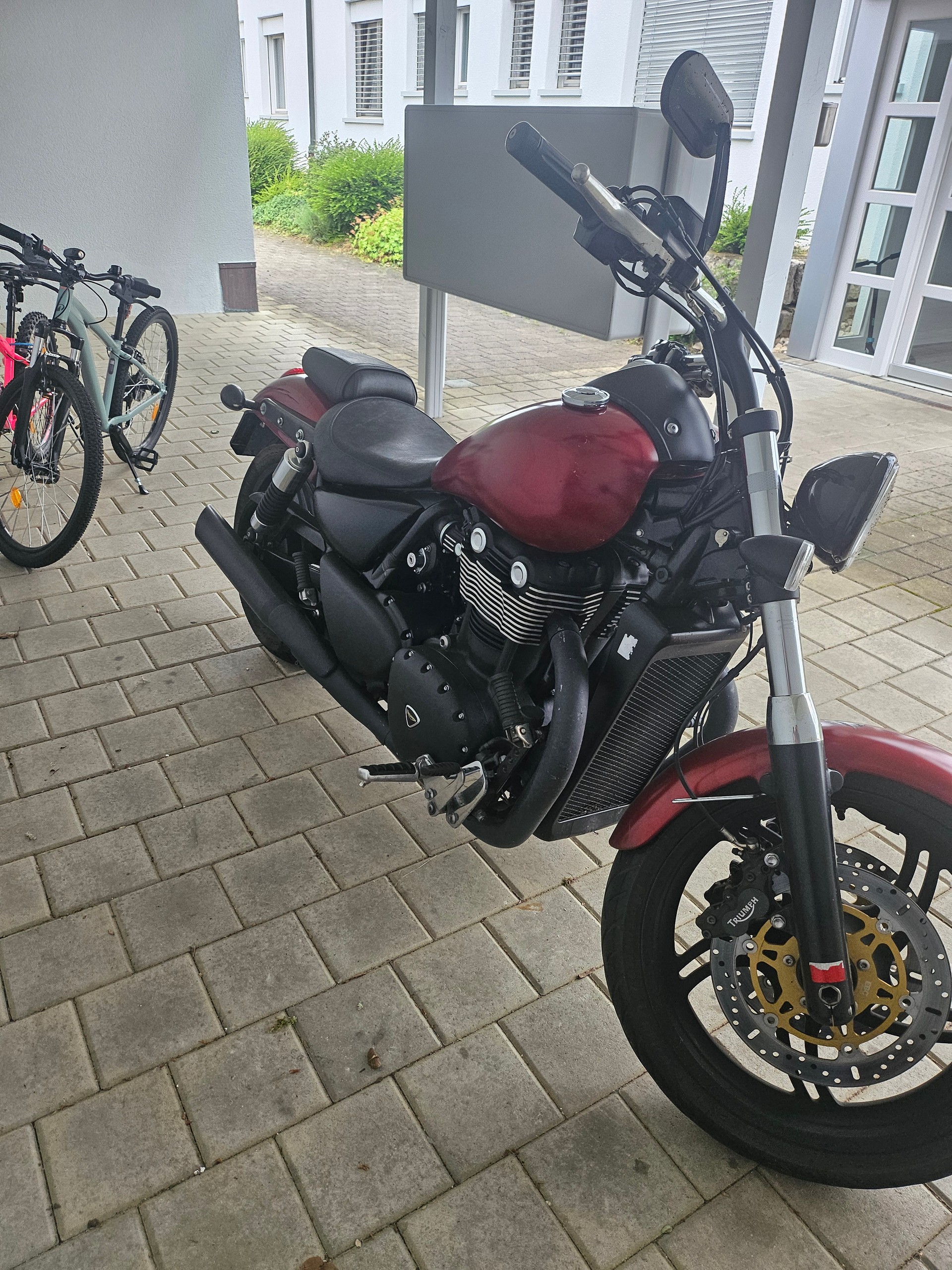 TRIUMPH Thunderbird Storm 1700 ABS-image-1
