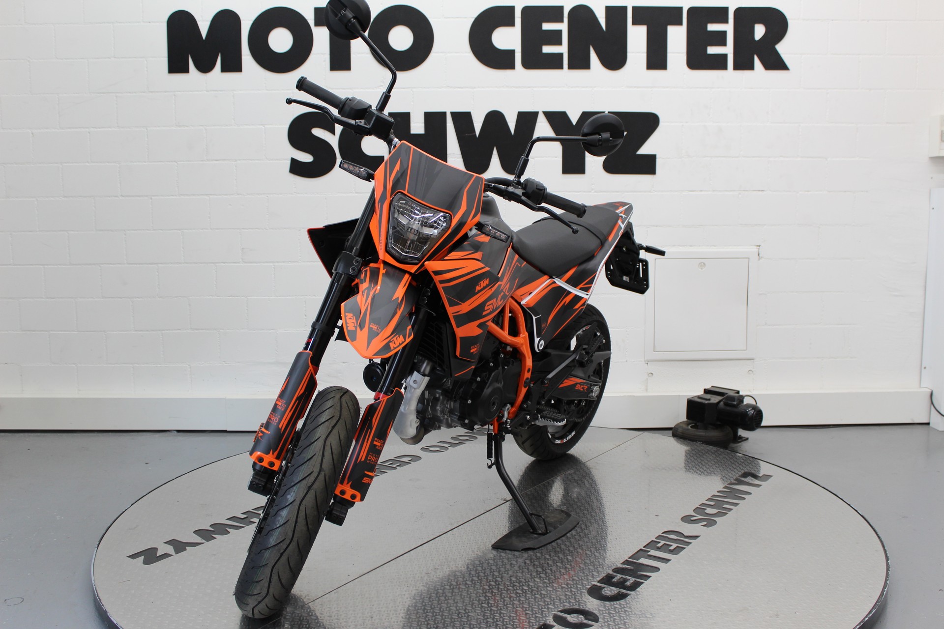 KTM 125 SMC R-image-3