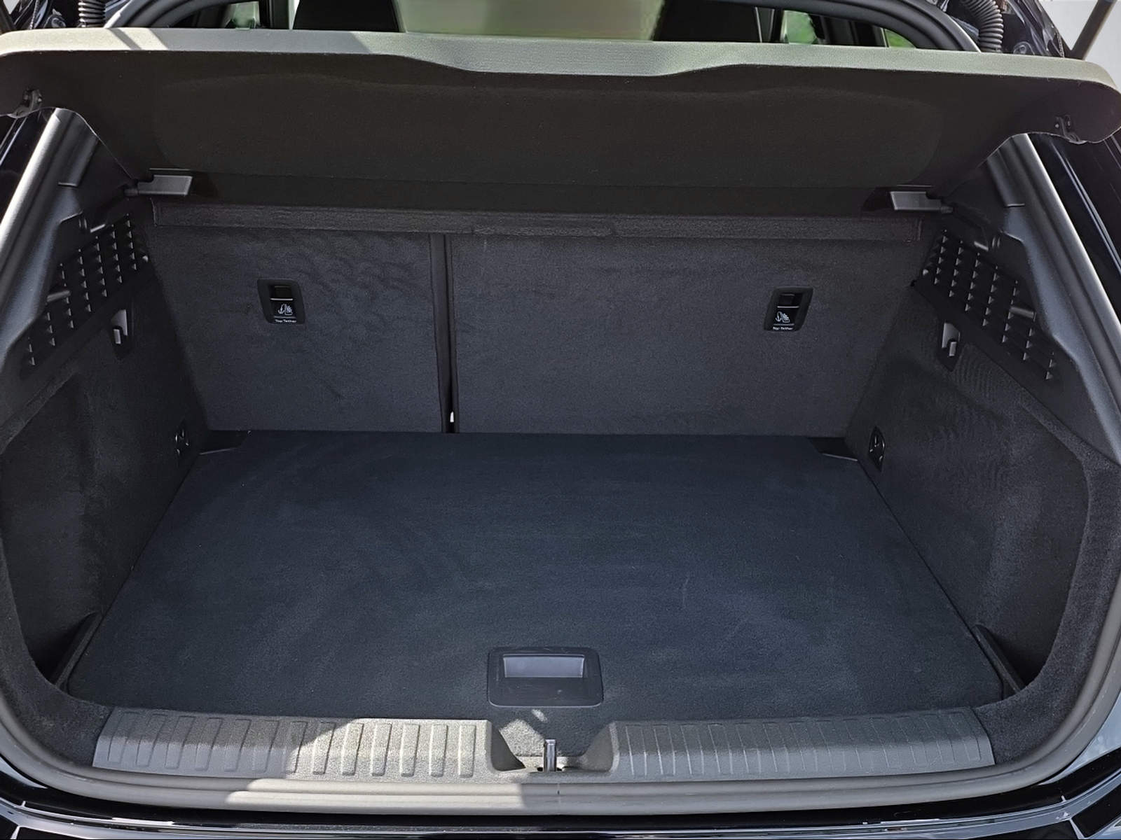 AUDI A3 Sportback 35 TFSI S line Attraction S-tronic-image-11