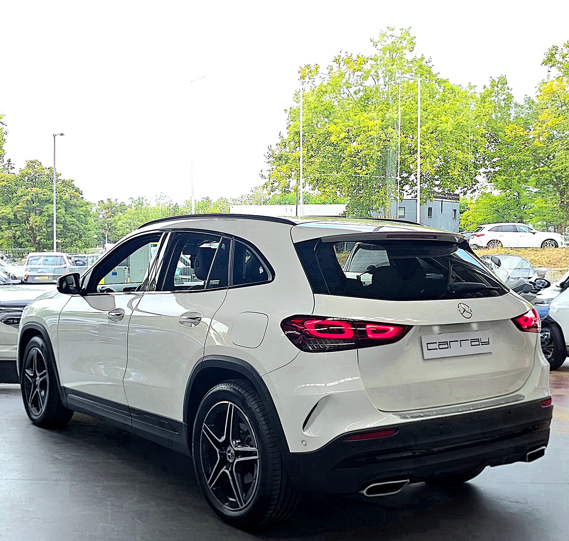 MERCEDES-BENZ GLA 200d 4Matic AMG Line 8G-DCT-showroom-element-3