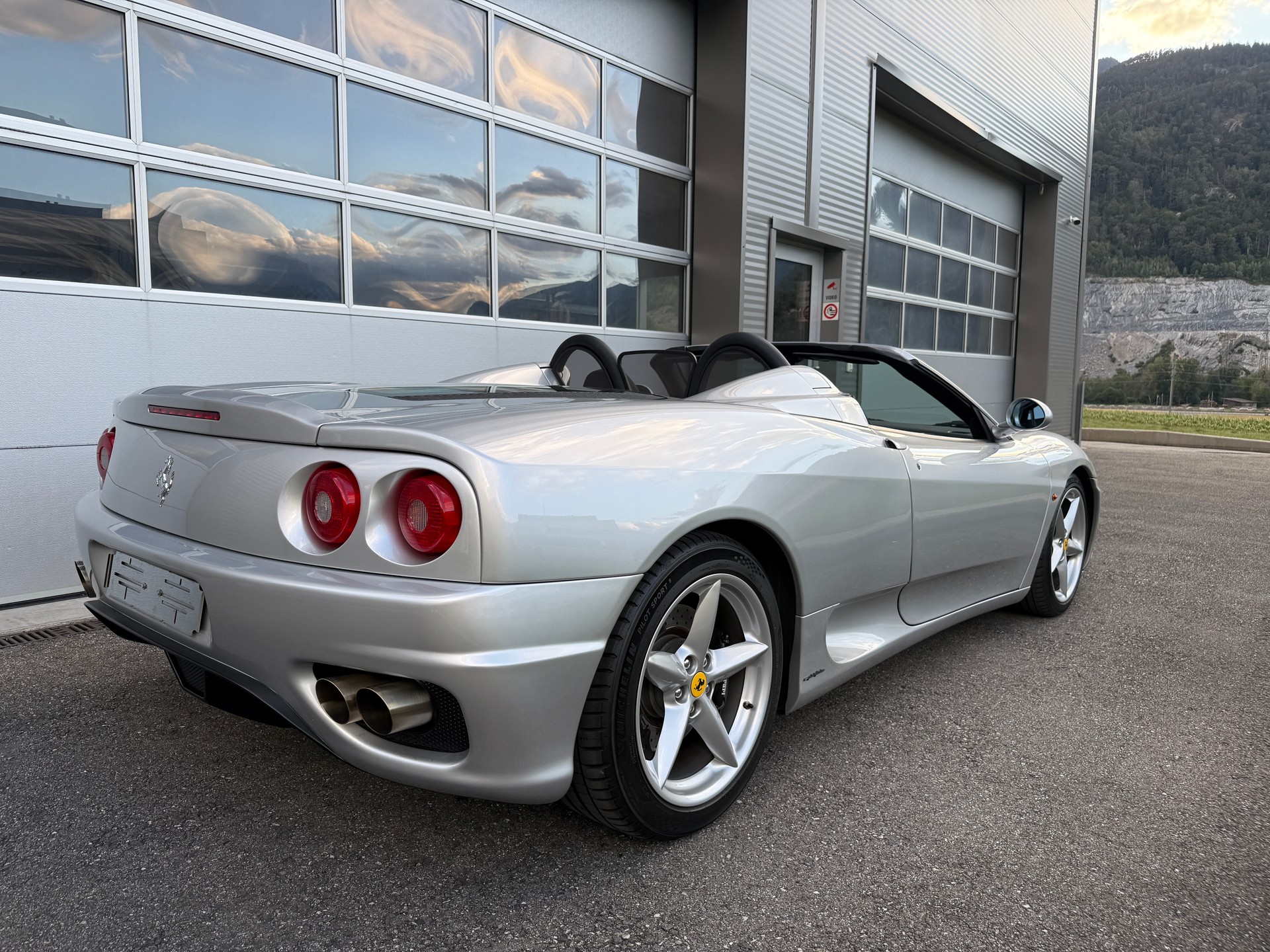 FERRARI F360 Spider - Handschalter-image-3