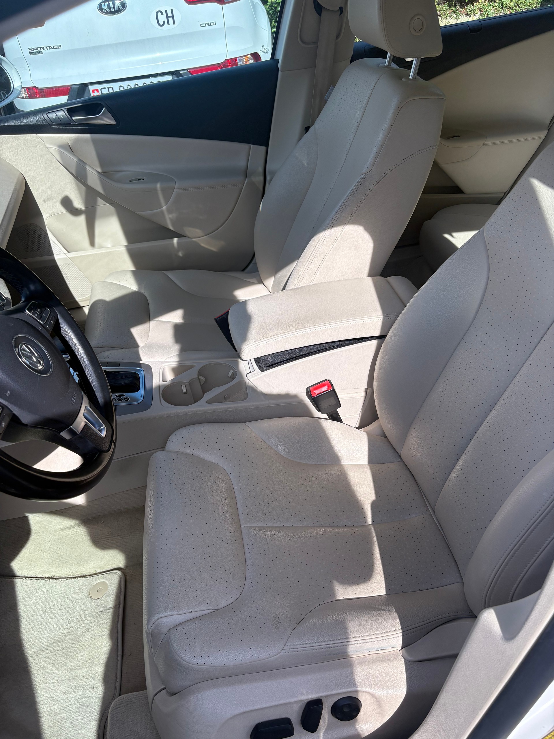 VW Passat Variant 2.0T FSI Highline DSG-image-8