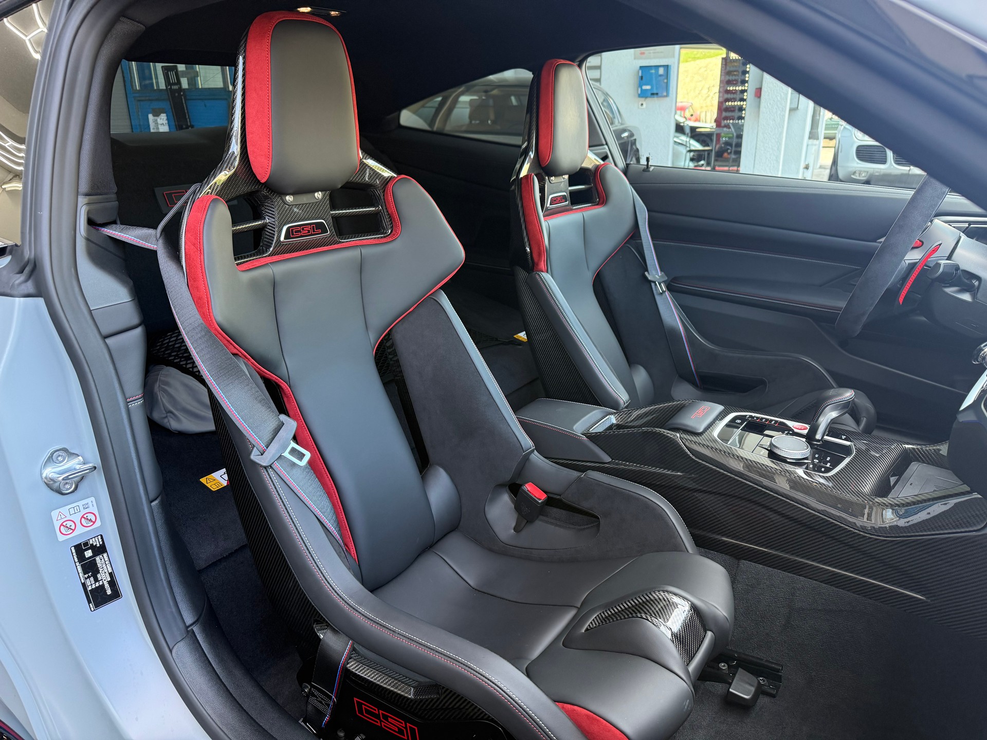 BMW M4 CSL Coupé-image-20