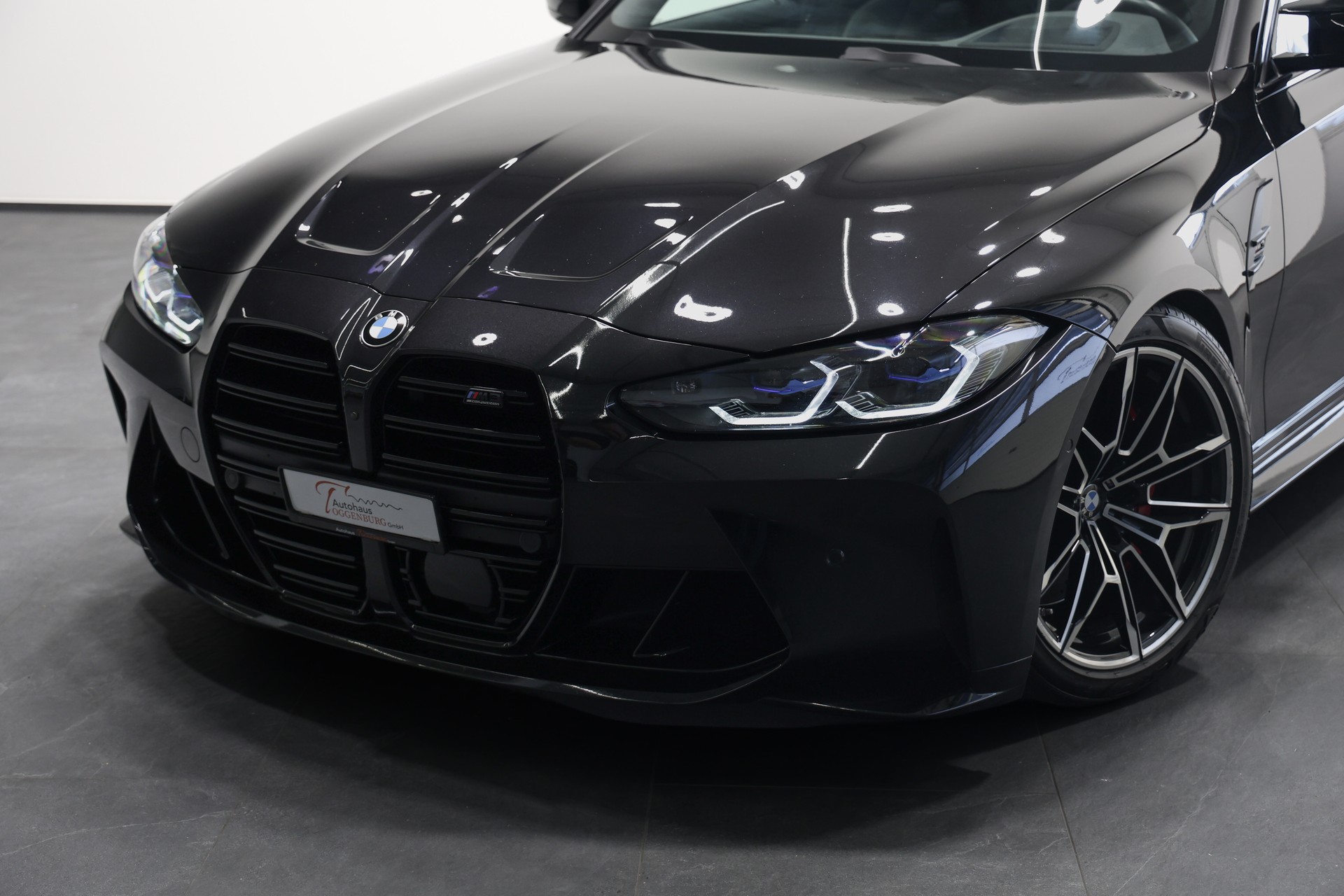 BMW M3 Competition M xDrive-image-8