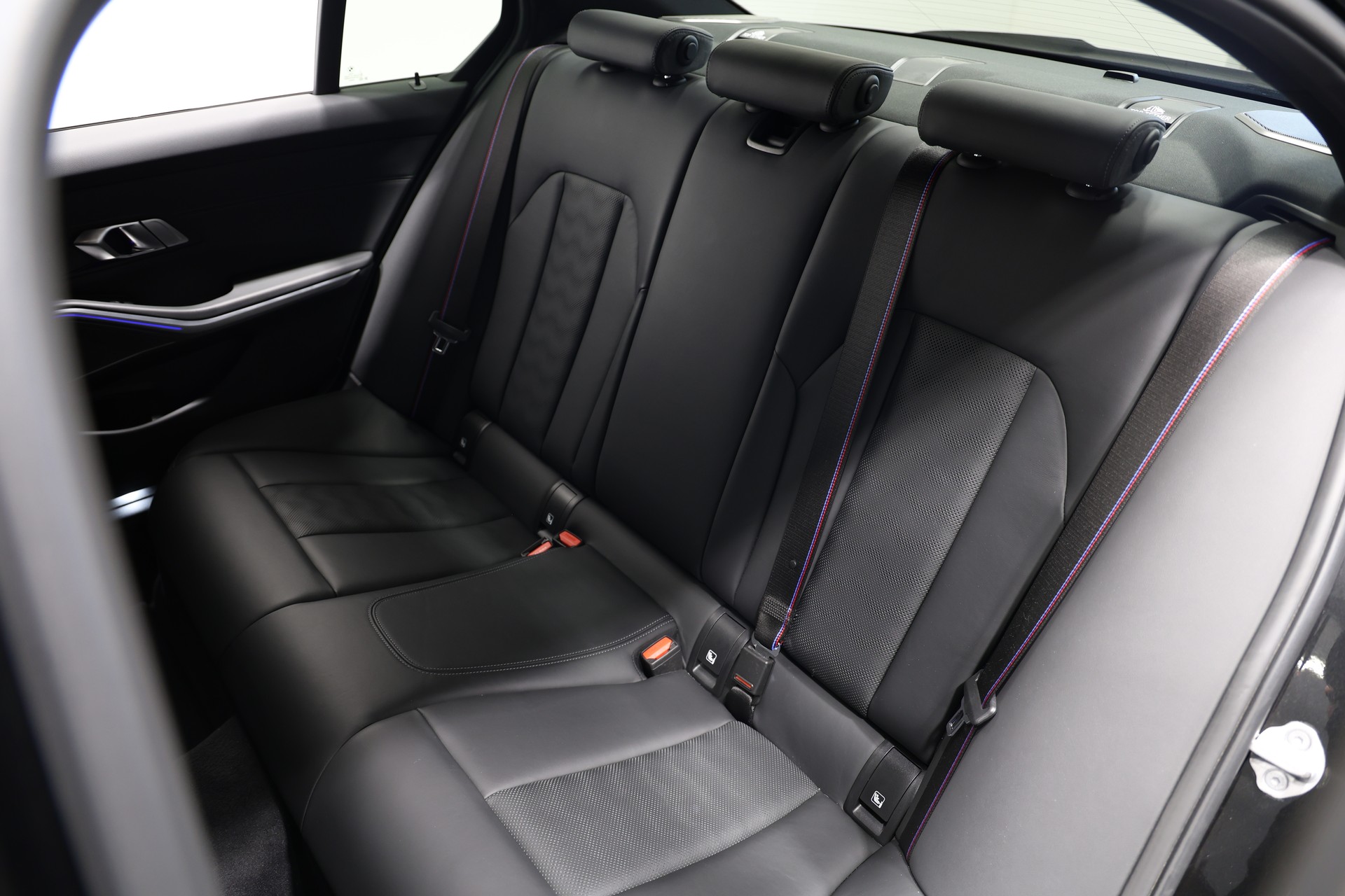 BMW M3 Competition M xDrive-image-20