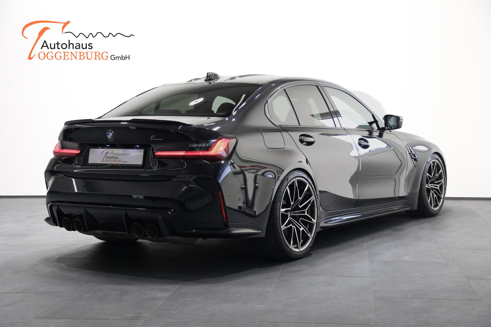 BMW M3 Competition M xDrive-image-16