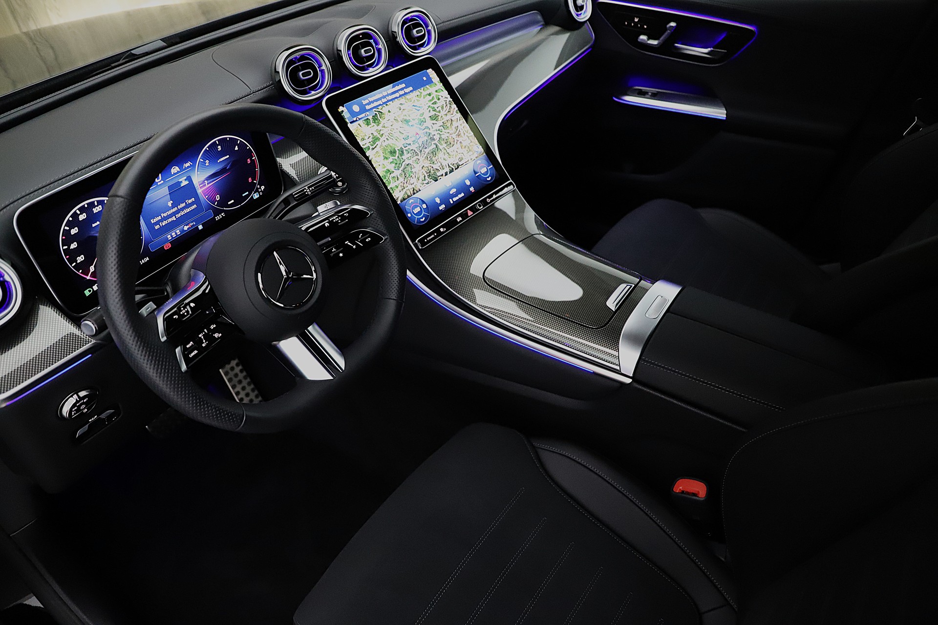 MERCEDES-BENZ GLC 300 d 4Matic 9G-Tronic AMG Line Premium und Night Paket-image-4