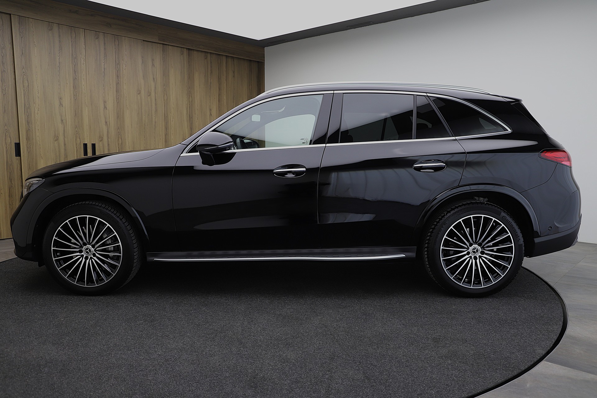 MERCEDES-BENZ GLC 300 d 4Matic 9G-Tronic AMG Line Premium und Night Paket-image-2