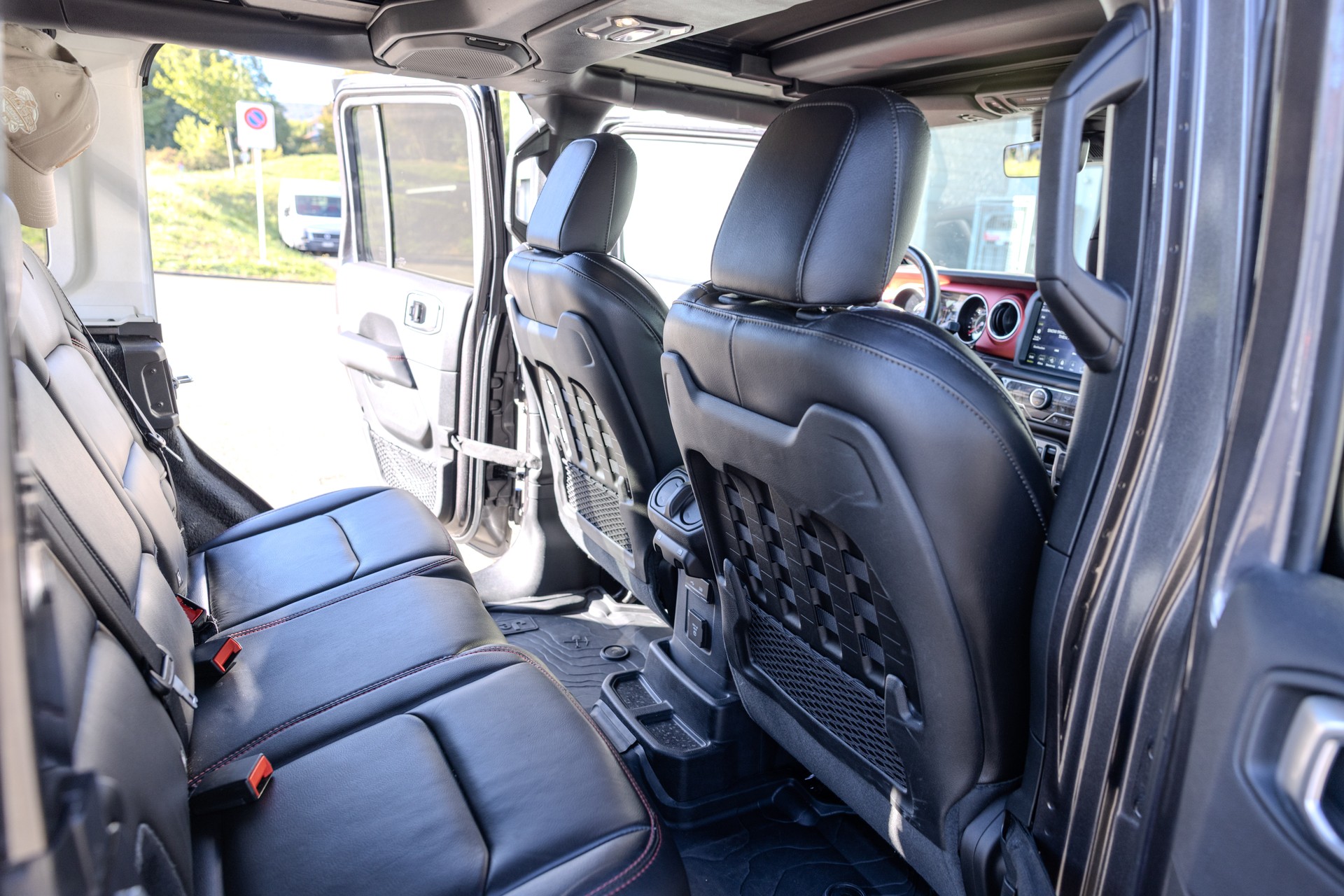 JEEP 2.0 Turbo Rubicon Unlimited-image-7