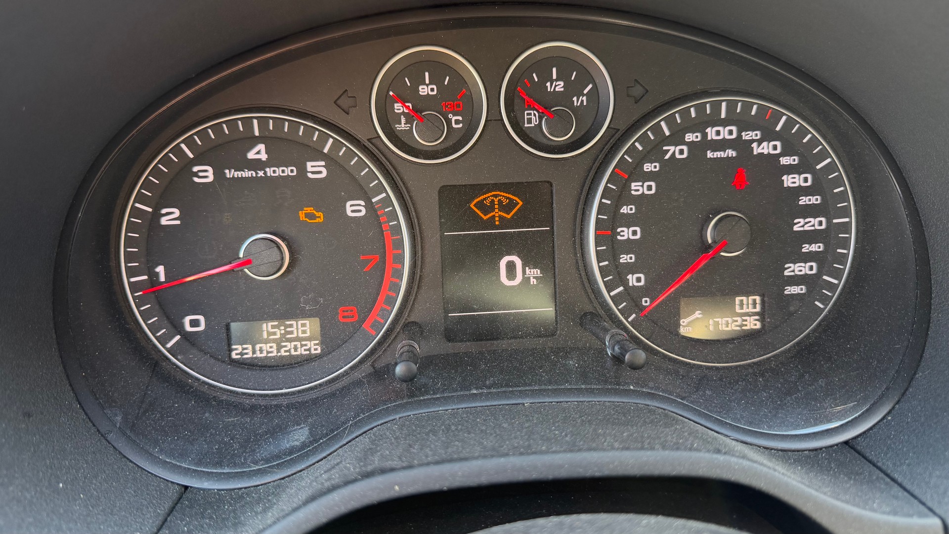 AUDI A3 Sportback 1.8 TFSI Ambiente quattro-image-7
