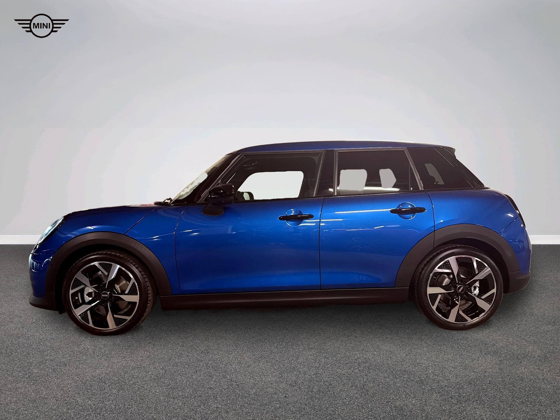 MINI Cooper 5 door C-showroom-element-1