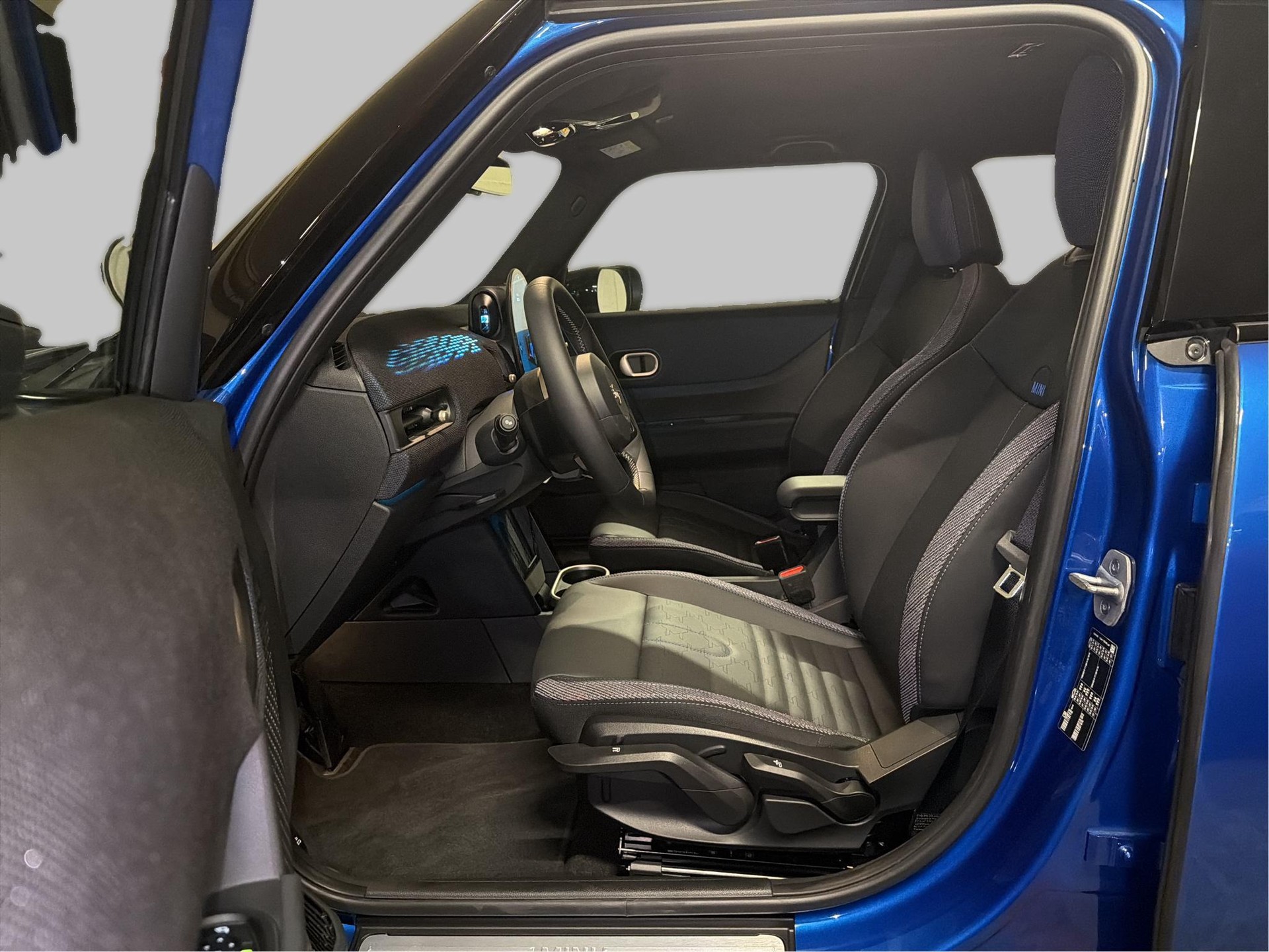 MINI Cooper 5 door C-image-13