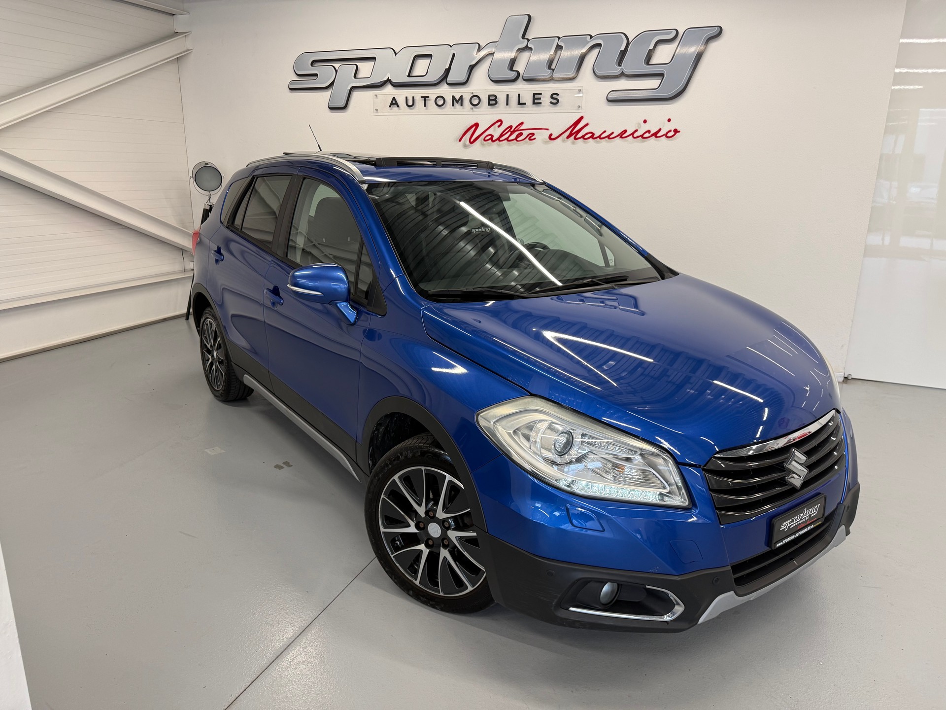 SUZUKI SX4 S-Cross 1.6 TD Sergio Cellano Top 4WD-image-0