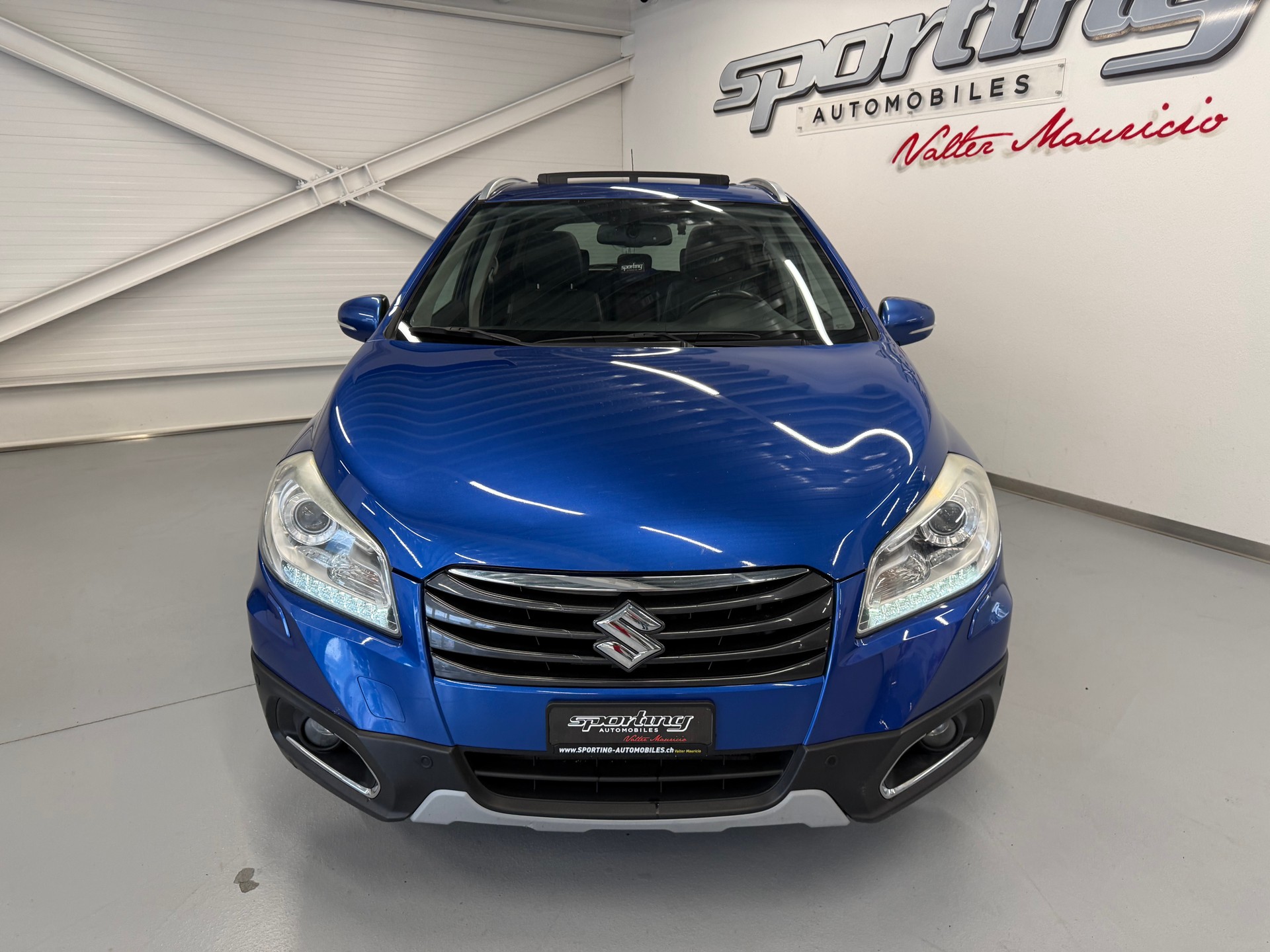 SUZUKI SX4 S-Cross 1.6 TD Sergio Cellano Top 4WD-image-3