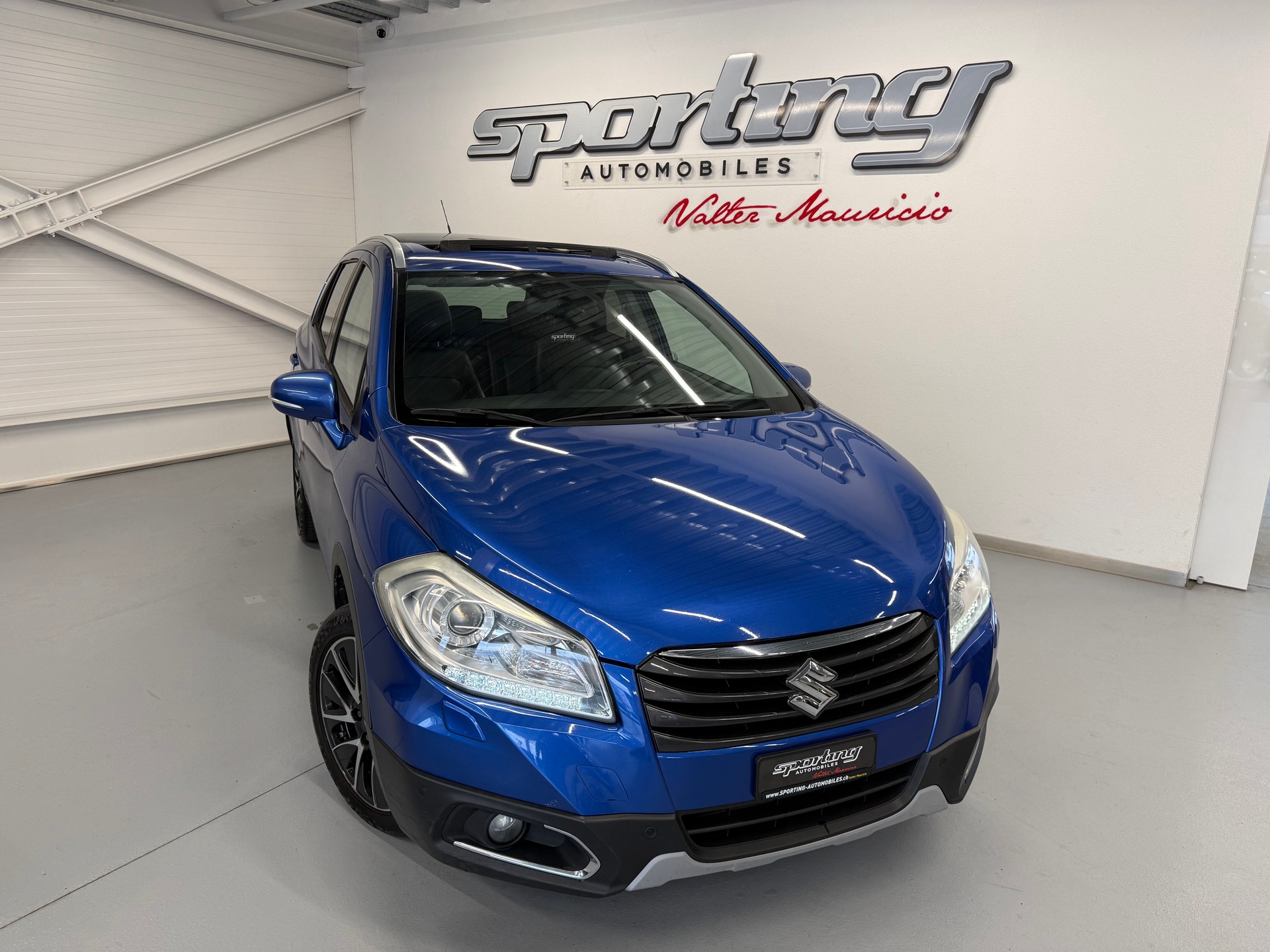 SUZUKI SX4 S-Cross 1.6 TD Sergio Cellano Top 4WD-image-1