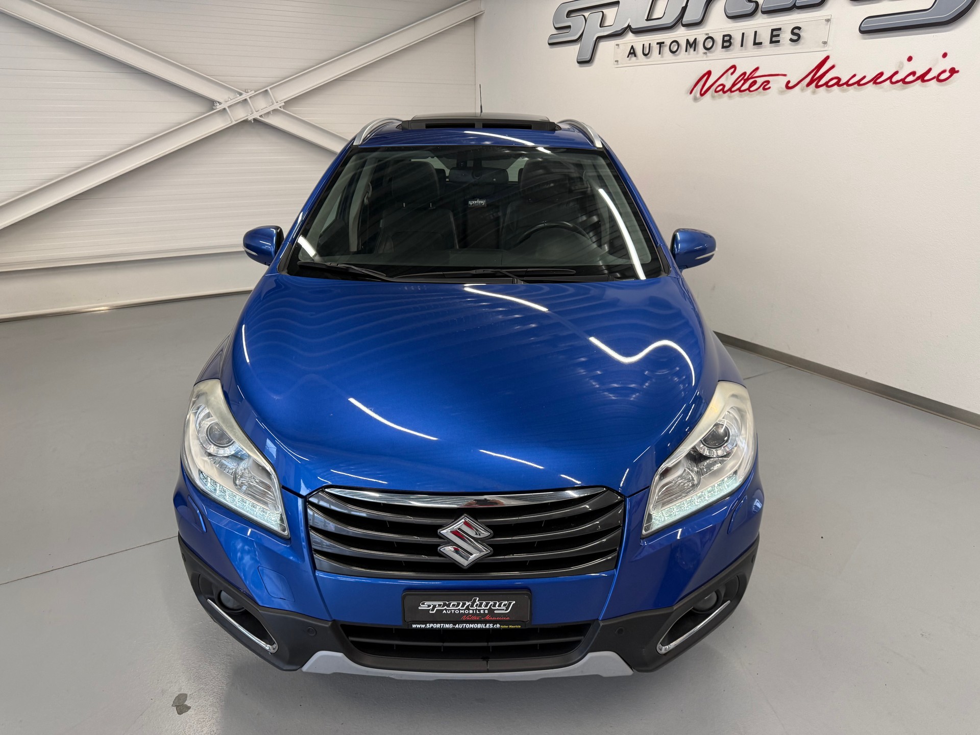 SUZUKI SX4 S-Cross 1.6 TD Sergio Cellano Top 4WD-image-2