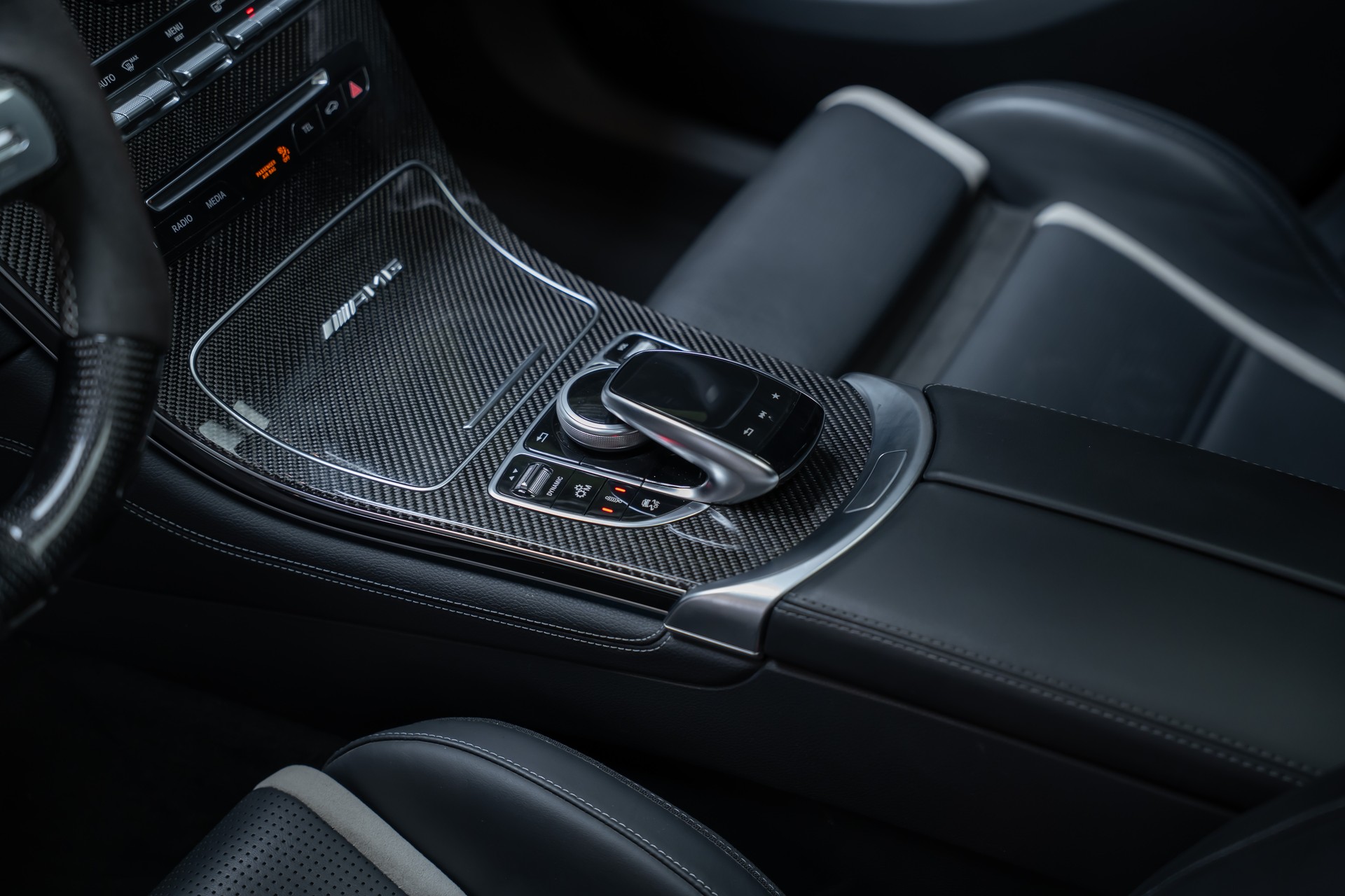 MERCEDES-BENZ GLC 63 S AMG 4m+ Coupé / CH-Fahrzeug / Glasdach / 360°Kamera-image-15