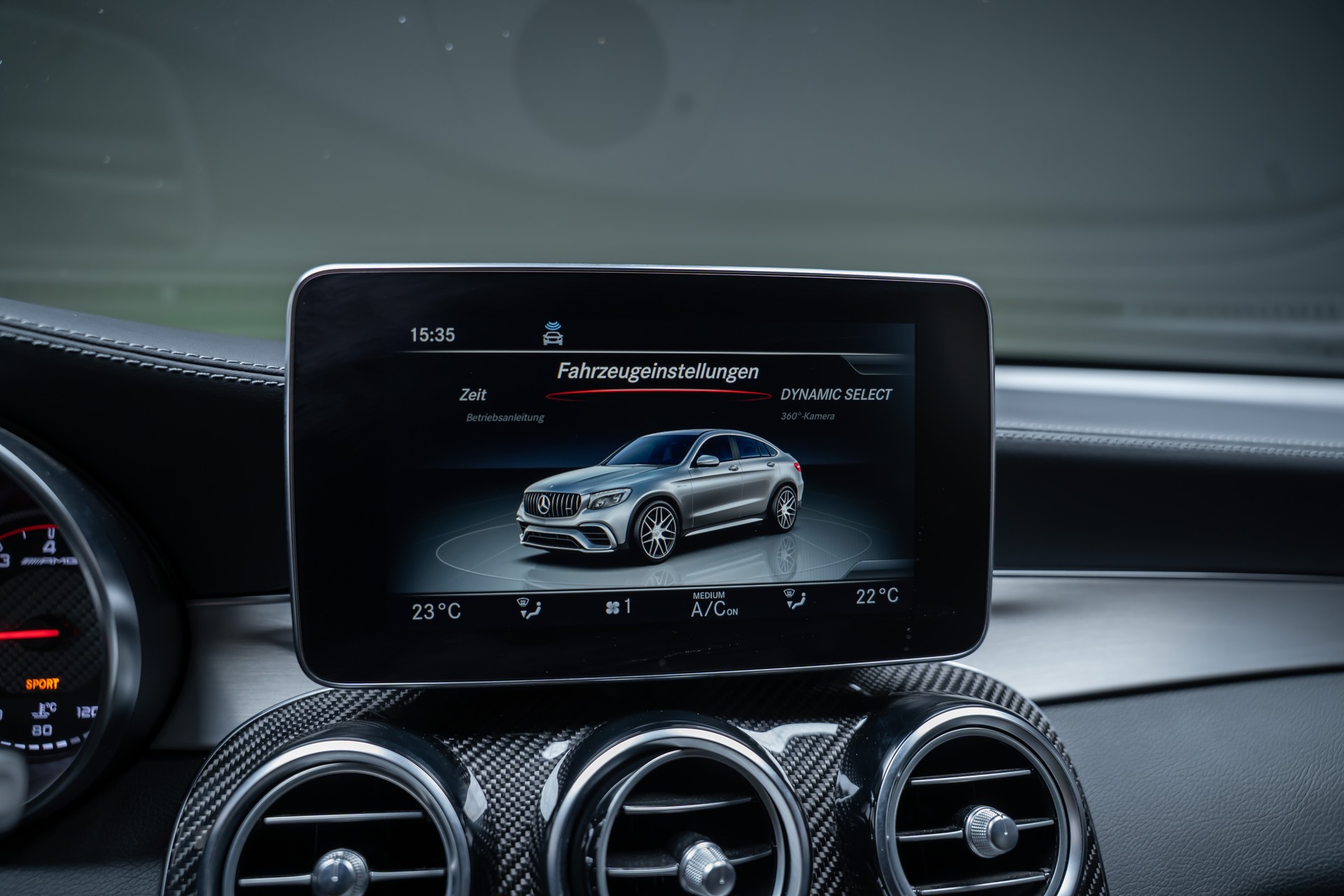 MERCEDES-BENZ GLC 63 S AMG 4m+ Coupé / CH-Fahrzeug / Glasdach / 360°Kamera-image-37