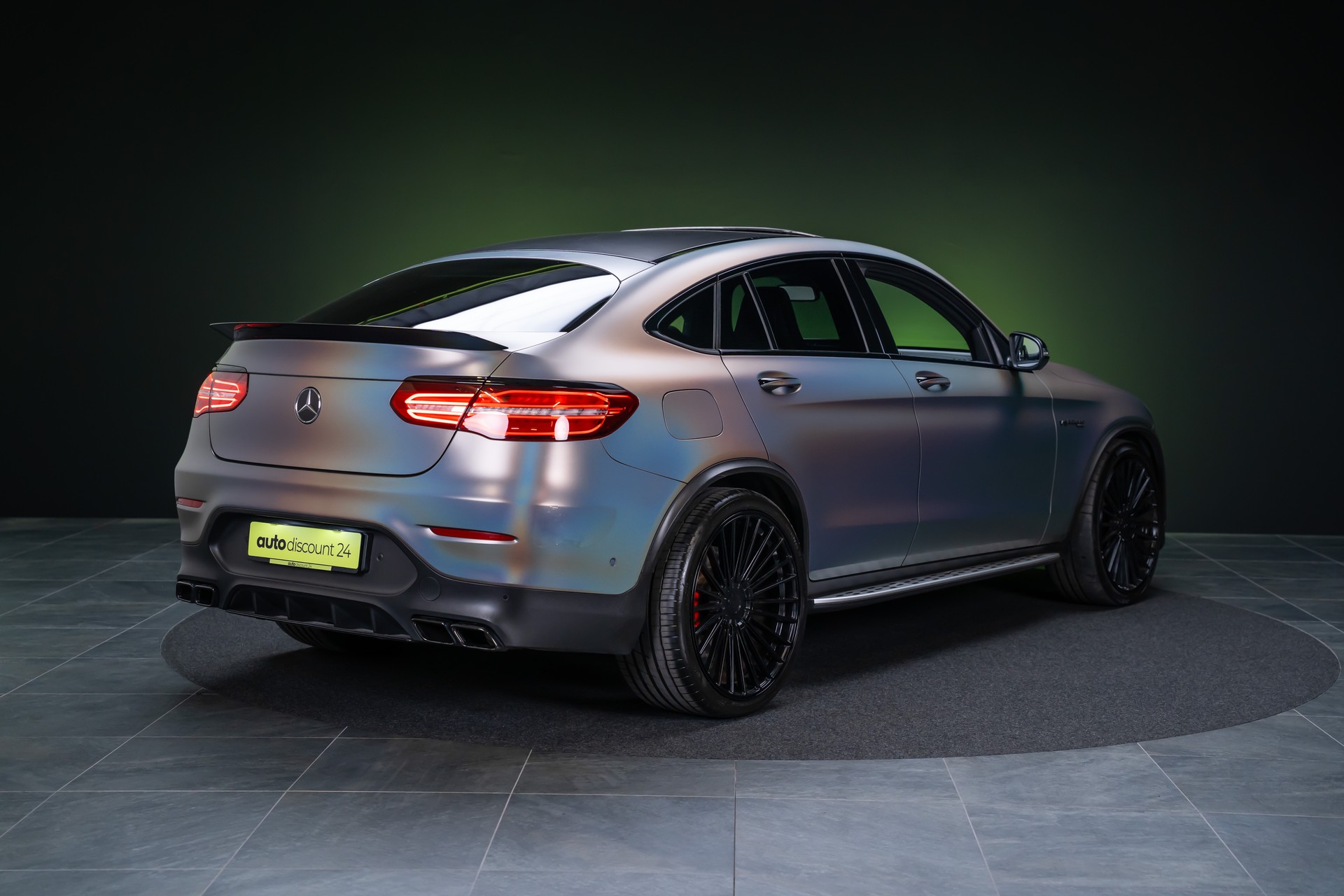 MERCEDES-BENZ GLC 63 S AMG 4m+ Coupé / CH-Fahrzeug / Glasdach / 360°Kamera-showroom-element-3