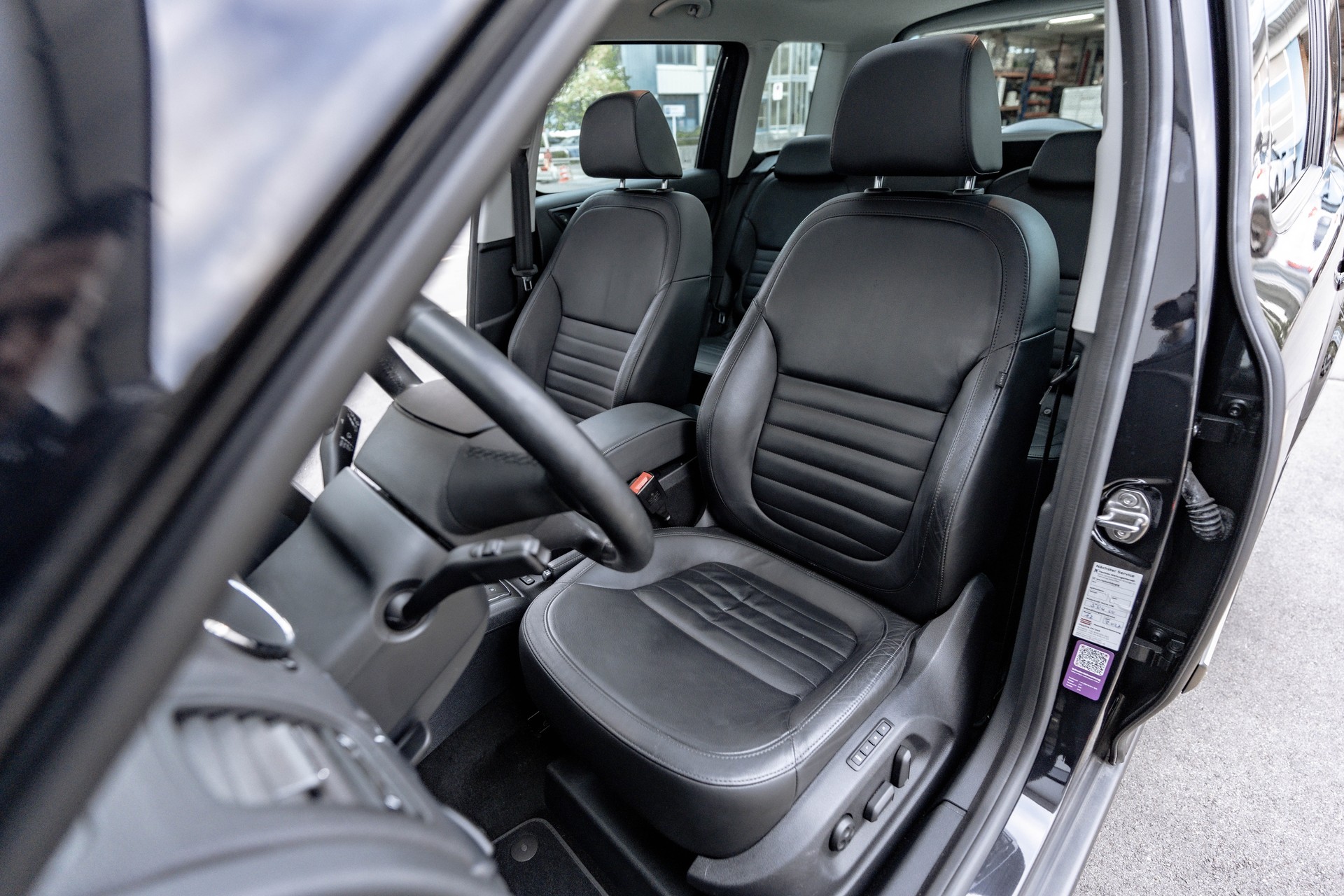 SKODA Yeti 1.8 TSI Elegance 4x4 DSG * TRAUMHAFTE AUSSTATTUNG * FRISCH AB MFK * TOP GEPFLEGTES FAHRZEUG *-image-11