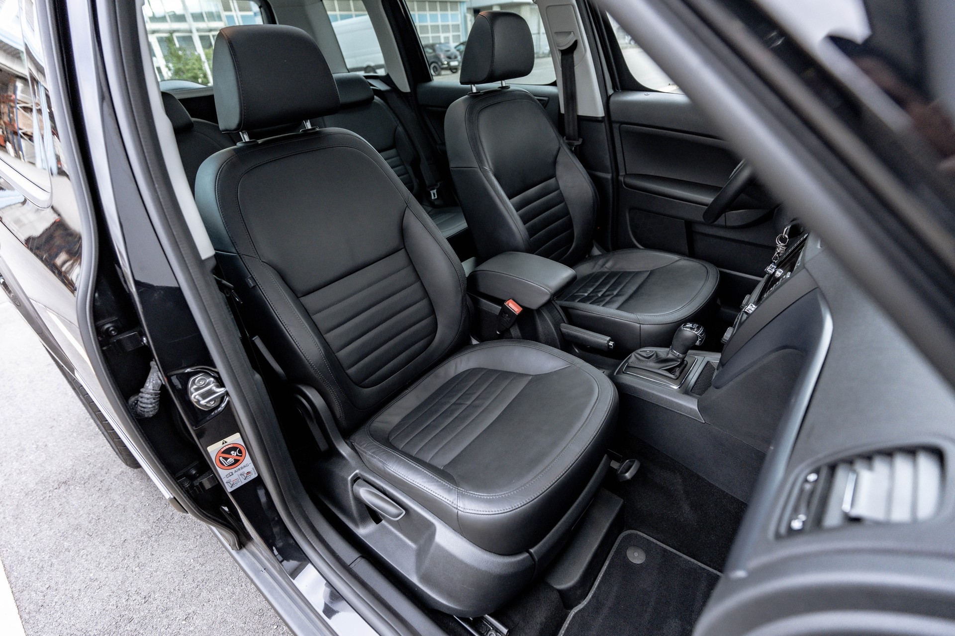 SKODA Yeti 1.8 TSI Elegance 4x4 DSG * TRAUMHAFTE AUSSTATTUNG * FRISCH AB MFK * TOP GEPFLEGTES FAHRZEUG *-image-16