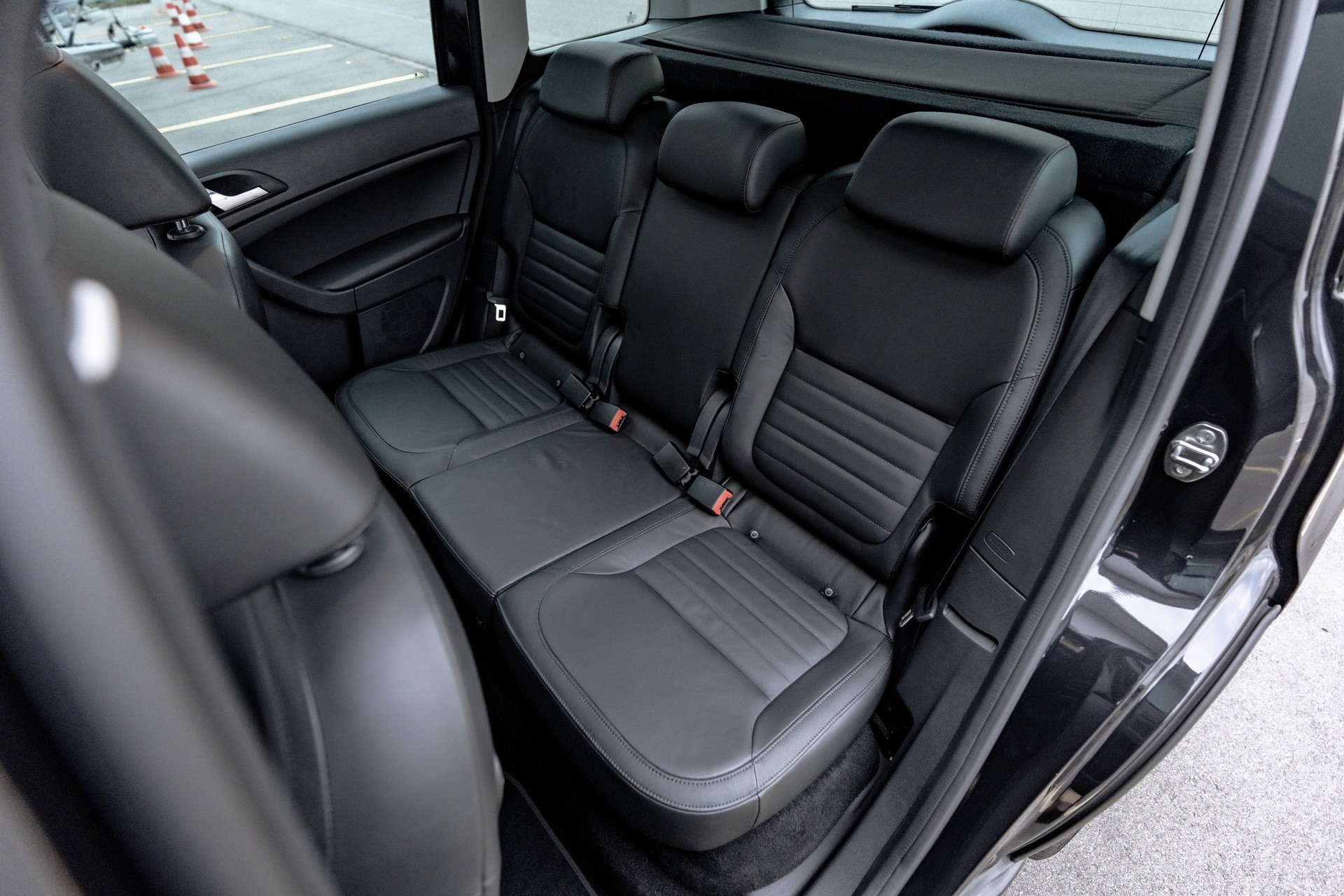 SKODA Yeti 1.8 TSI Elegance 4x4 DSG * TRAUMHAFTE AUSSTATTUNG * FRISCH AB MFK * TOP GEPFLEGTES FAHRZEUG *-image-15
