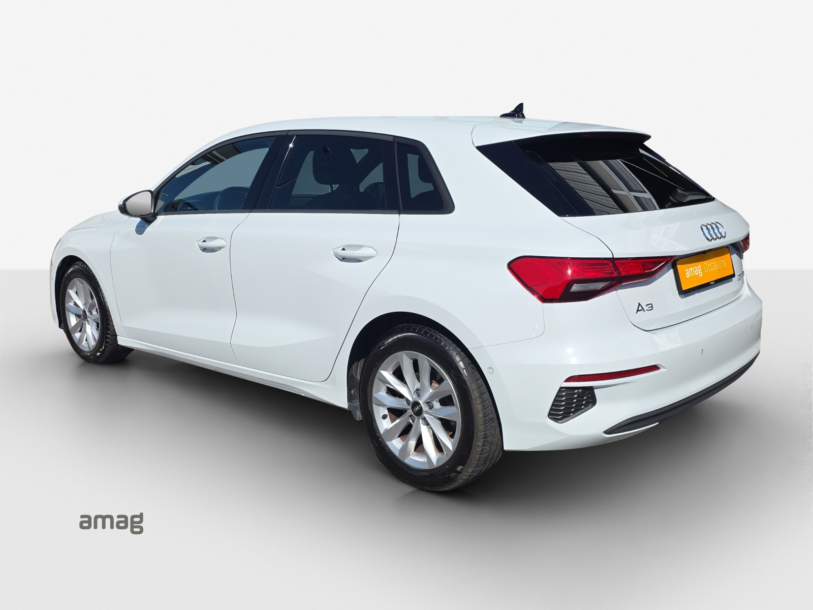 AUDI A3 Sportback 35 TFSI S-tronic-showroom-element-2