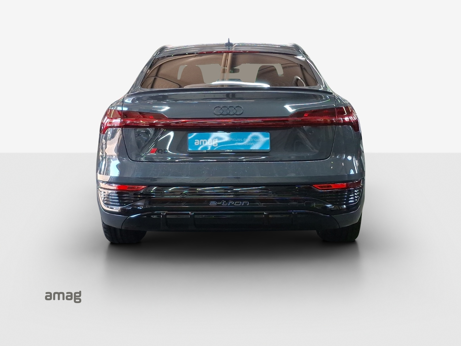 AUDI Q8 Sportback 55 e-tron Black Edition quattro-showroom-element-3