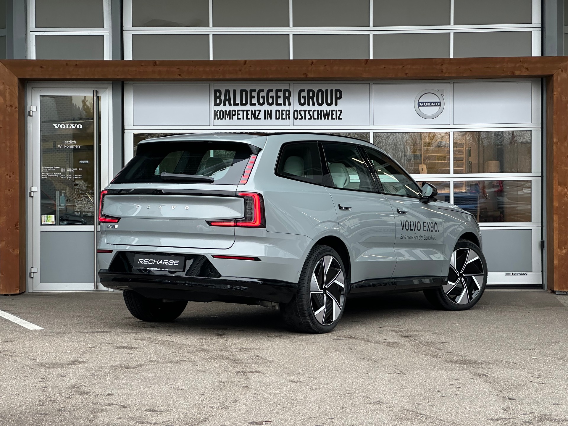 VOLVO EX 90 Twin Performance Ultra AWD-showroom-element-1