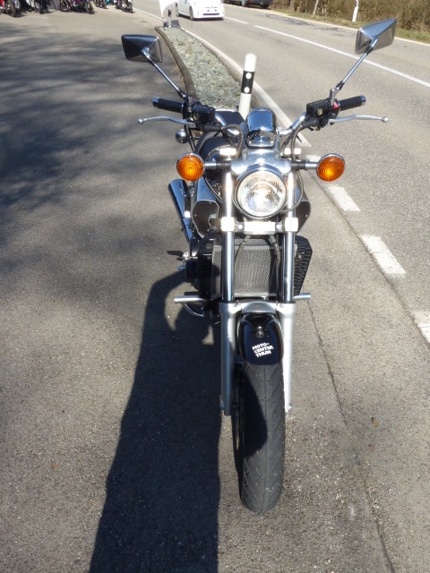 YAMAHA V-Max VMX 1200-image-1