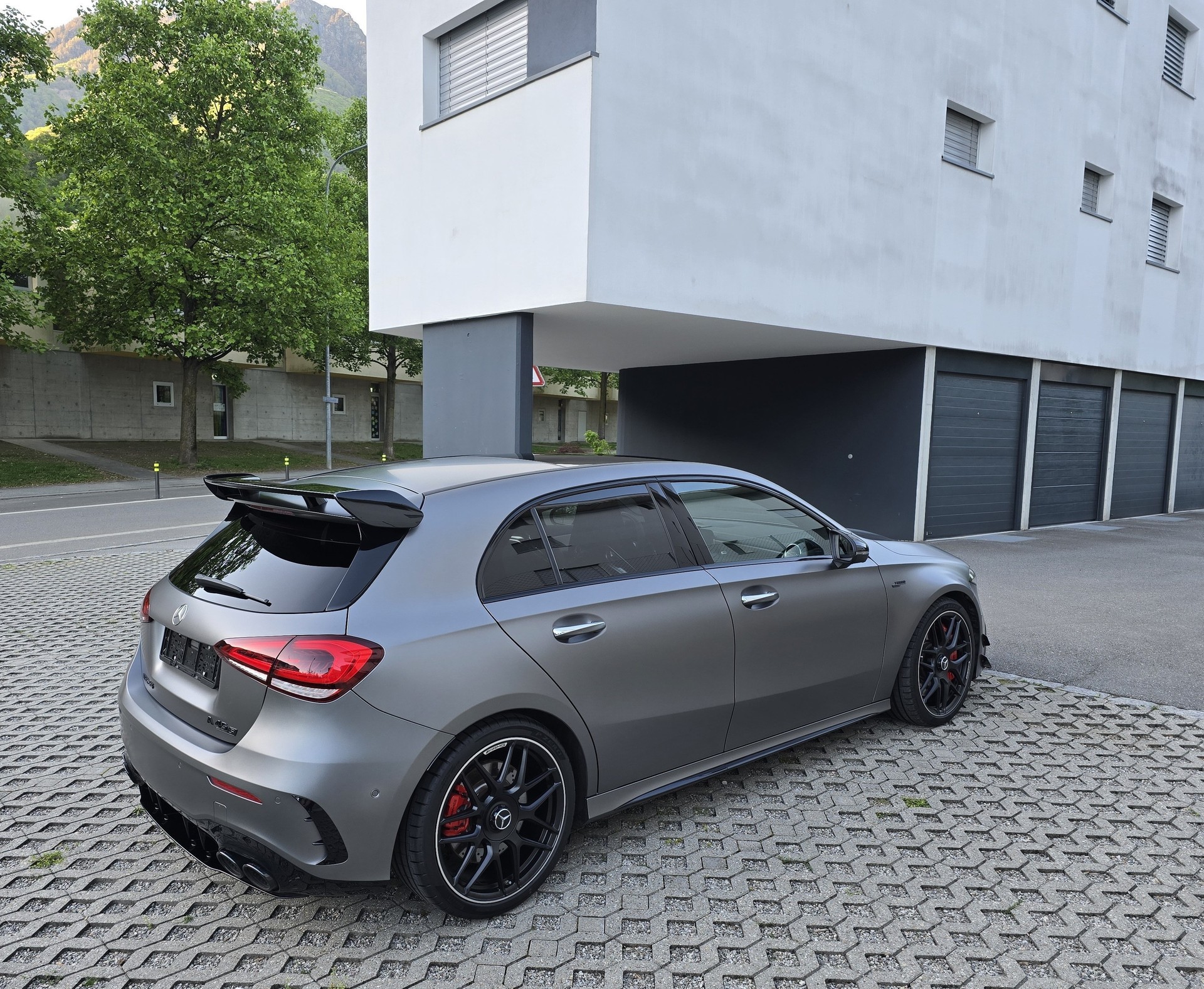 MERCEDES-BENZ A 45 S AMG // 4Matic+ // Speedshift 8G-DCT-image-4