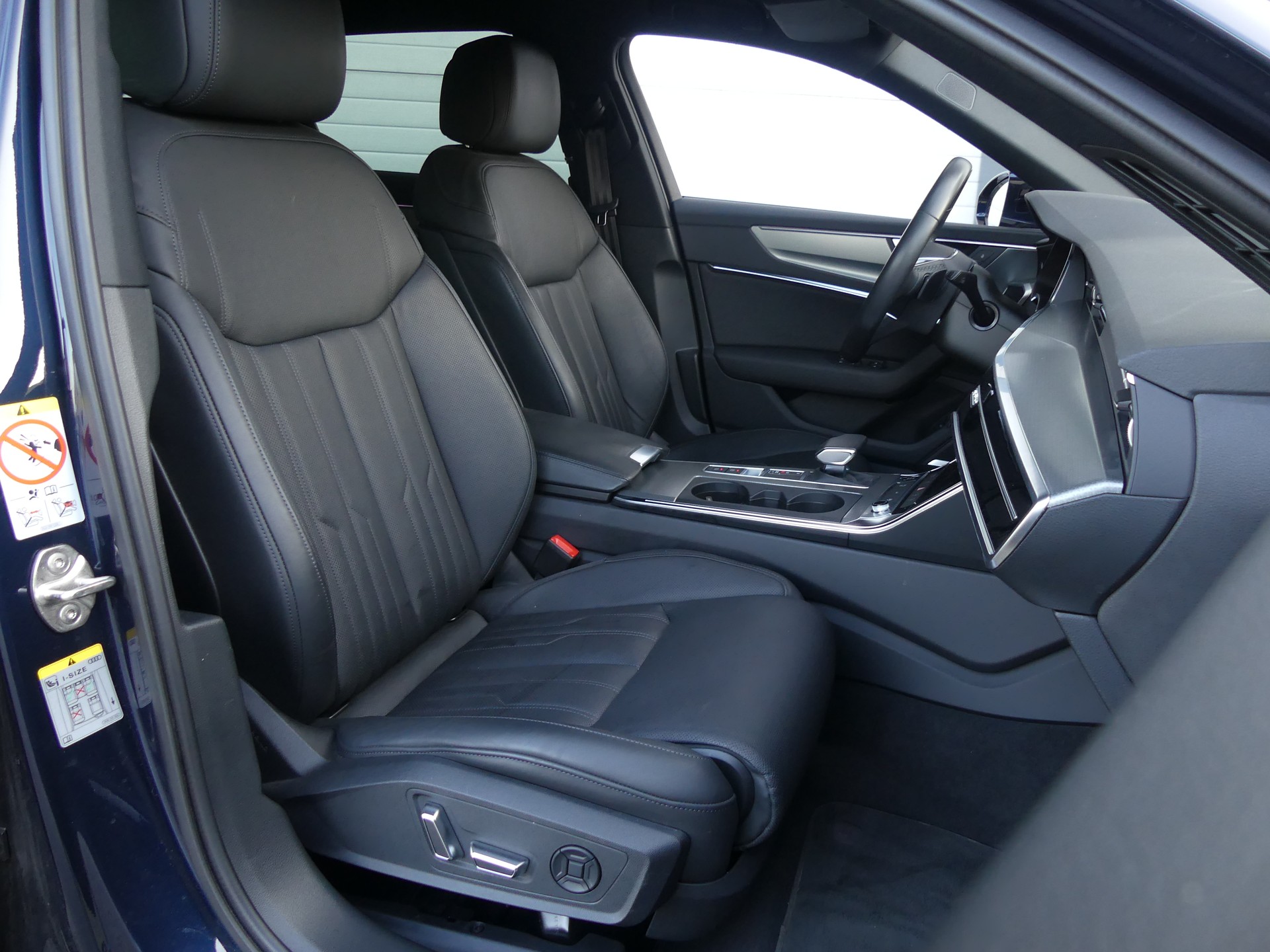 AUDI A6 allroad 50 TDI quattro-image-11