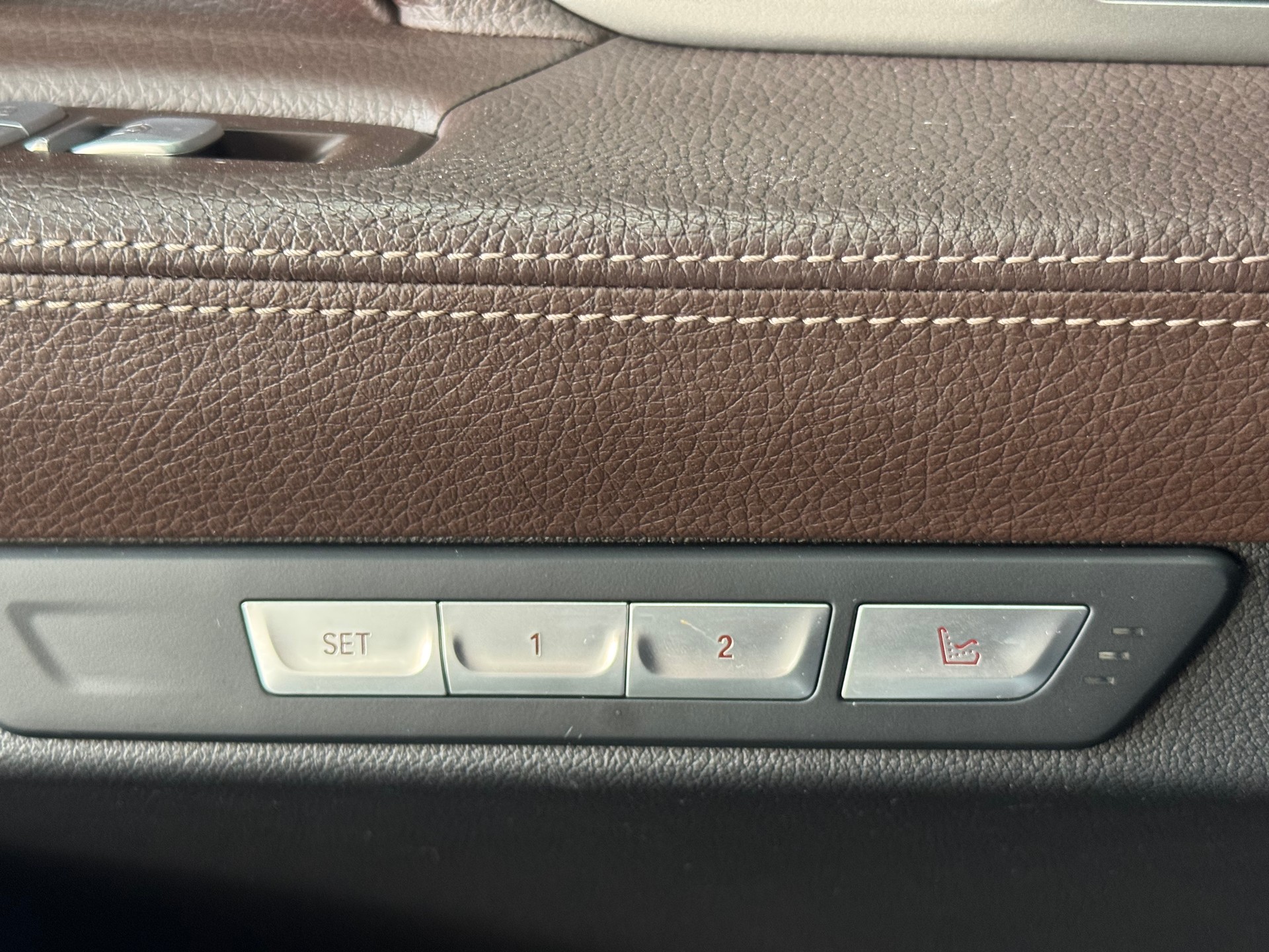 BMW 750Li xDrive 4 Sitze Langversion Steptronic-image-12