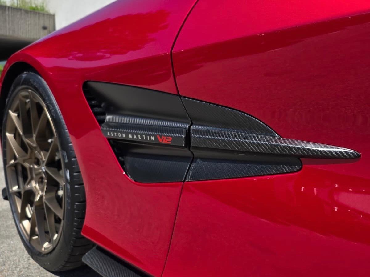 ASTON MARTIN V12 Vanquish-image-5