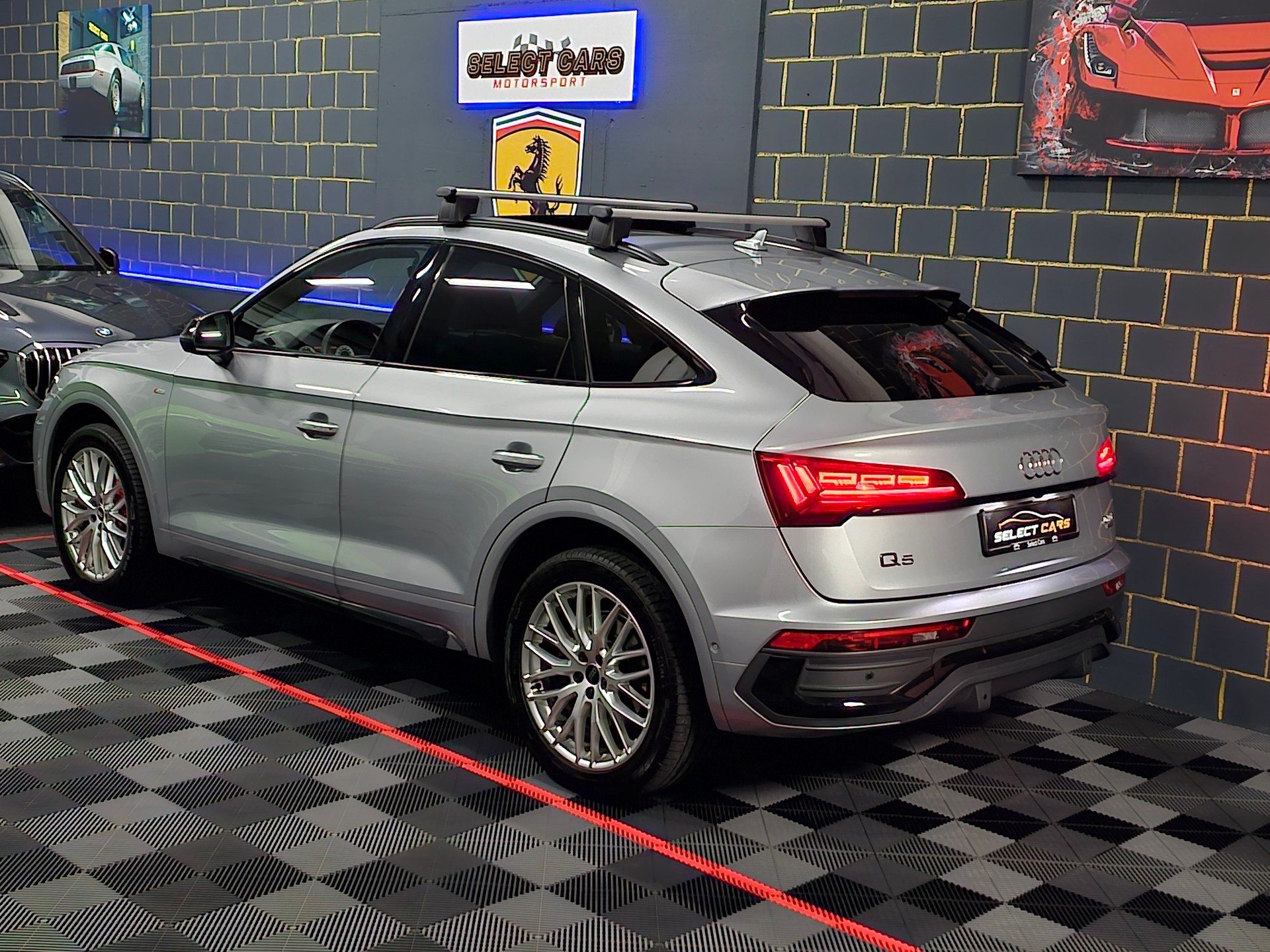 AUDI Q5 Sportback 40 TDI S line quattro S-tronic-image-5