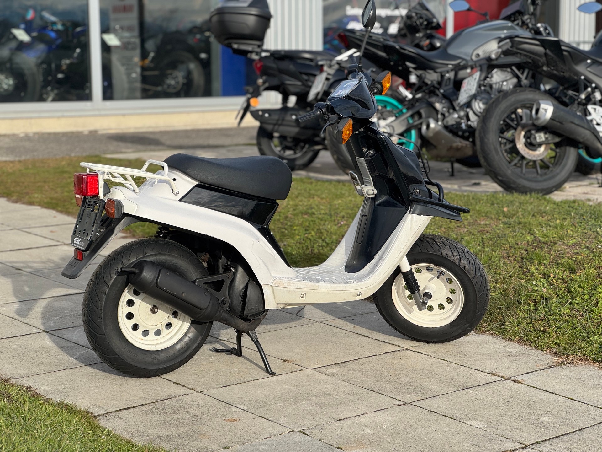 YAMAHA Zuma CW 50-showroom-element-1