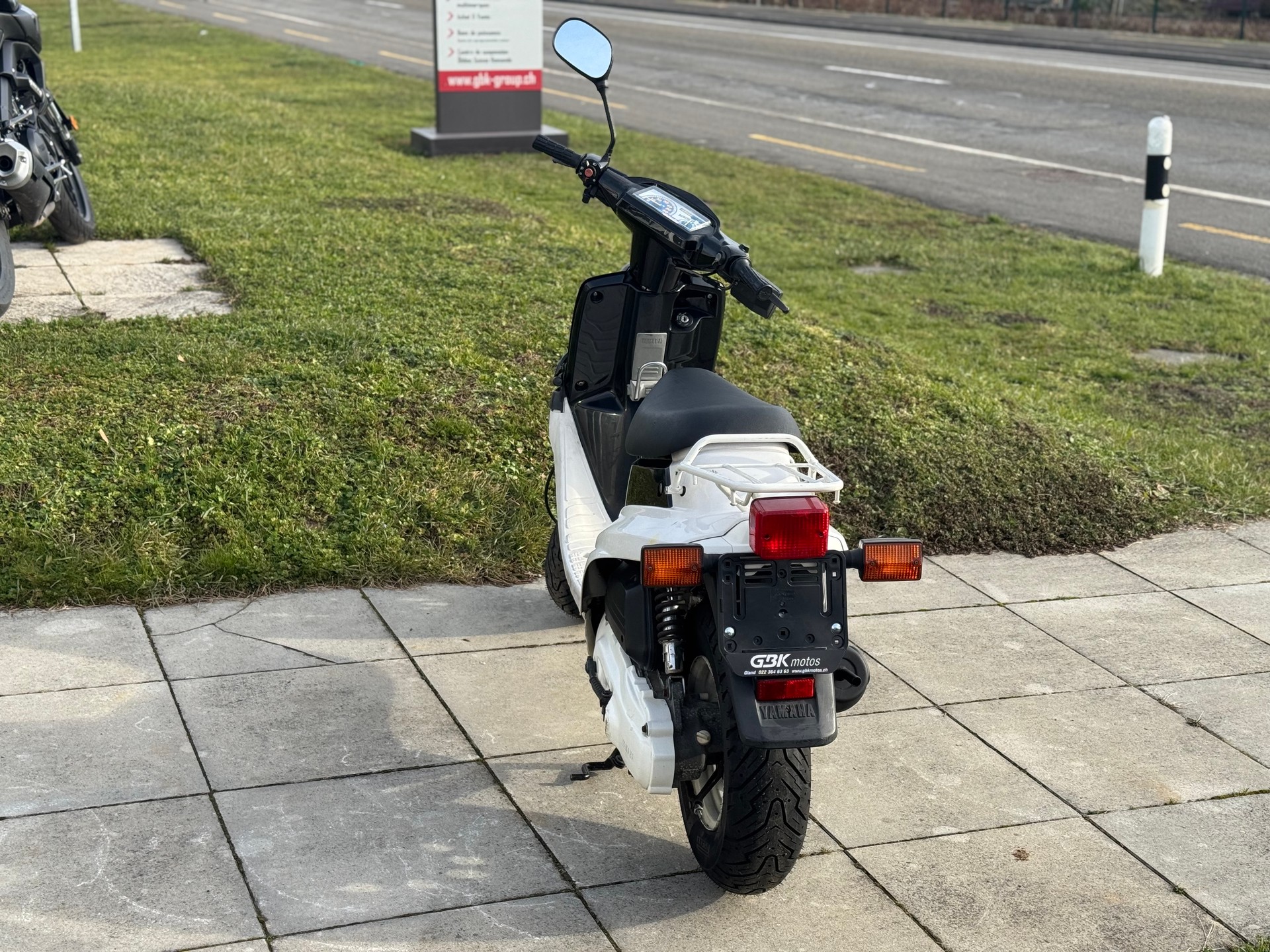 YAMAHA Zuma CW 50-showroom-element-2