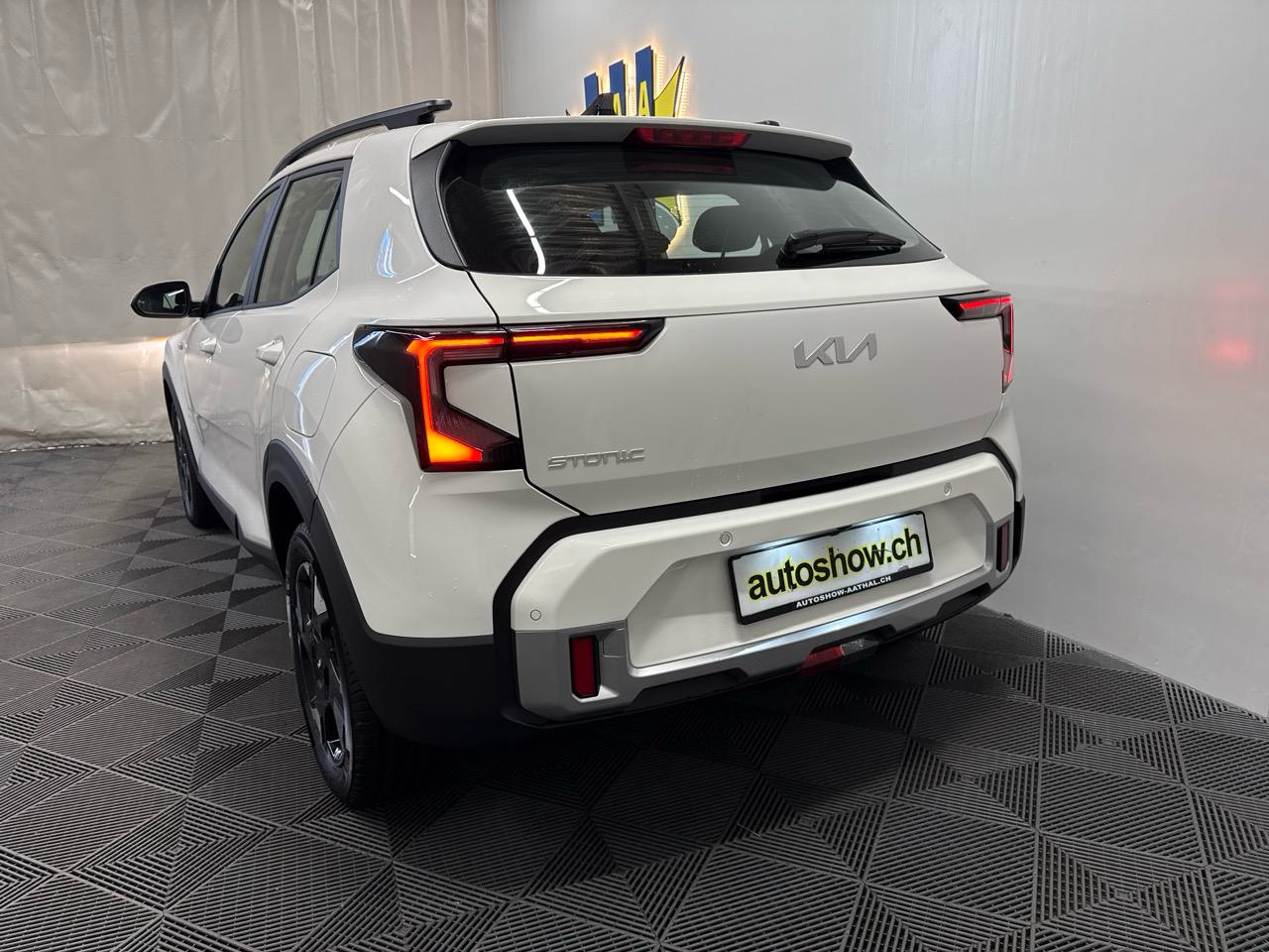 KIA Stonic 1.0 T-GD Stonic DCT-image-10