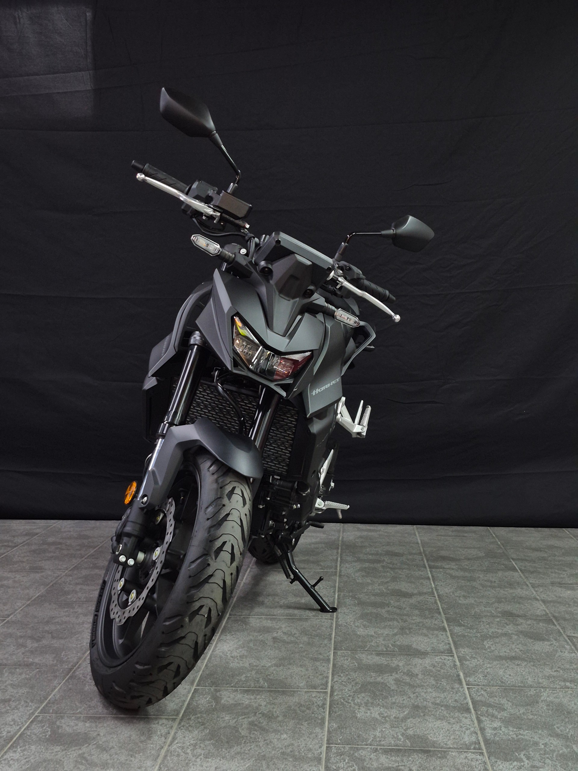 HONDA CB 750 Hornet-image-9
