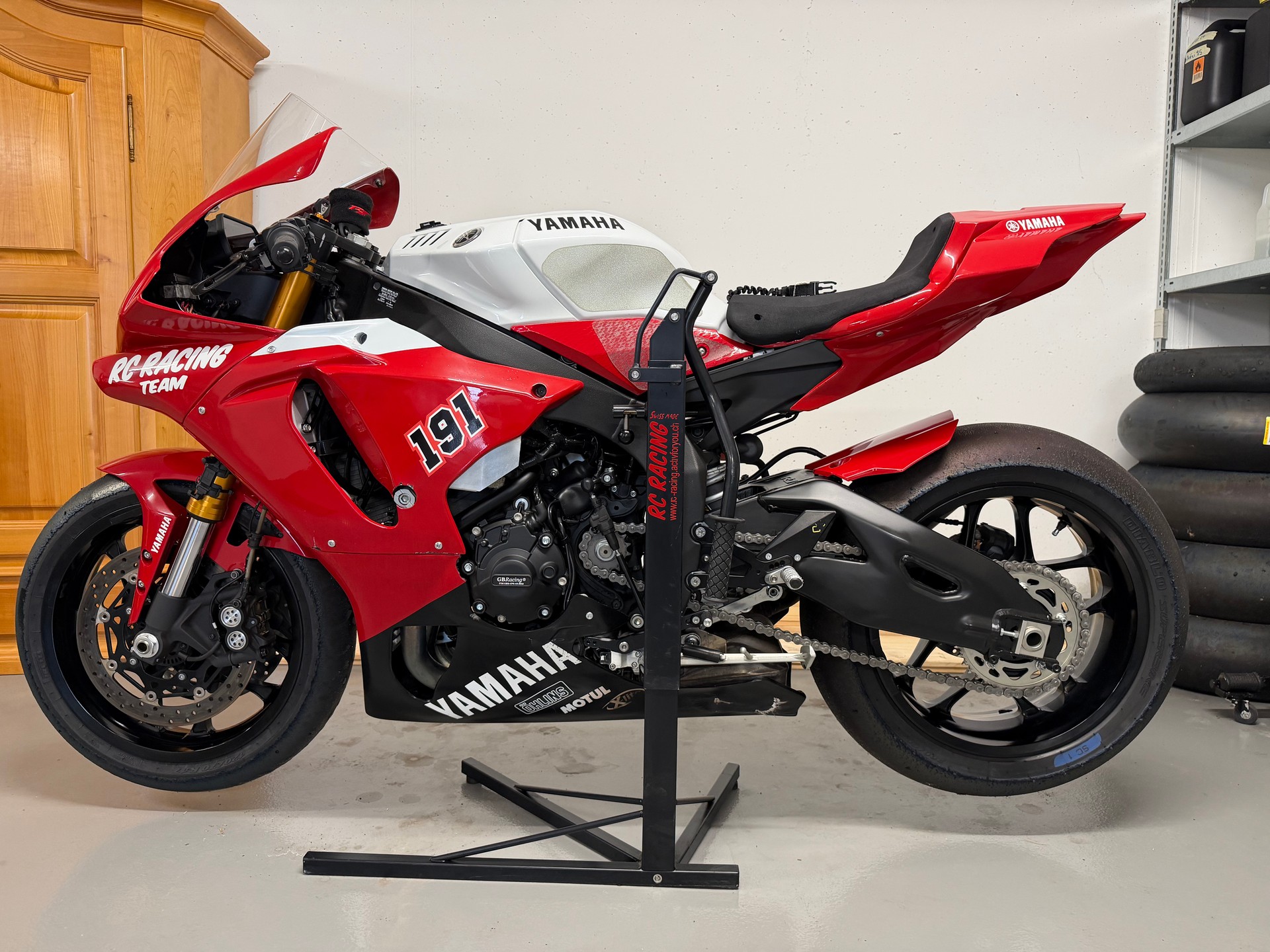 YAMAHA YZF-R1 RN49-image-1