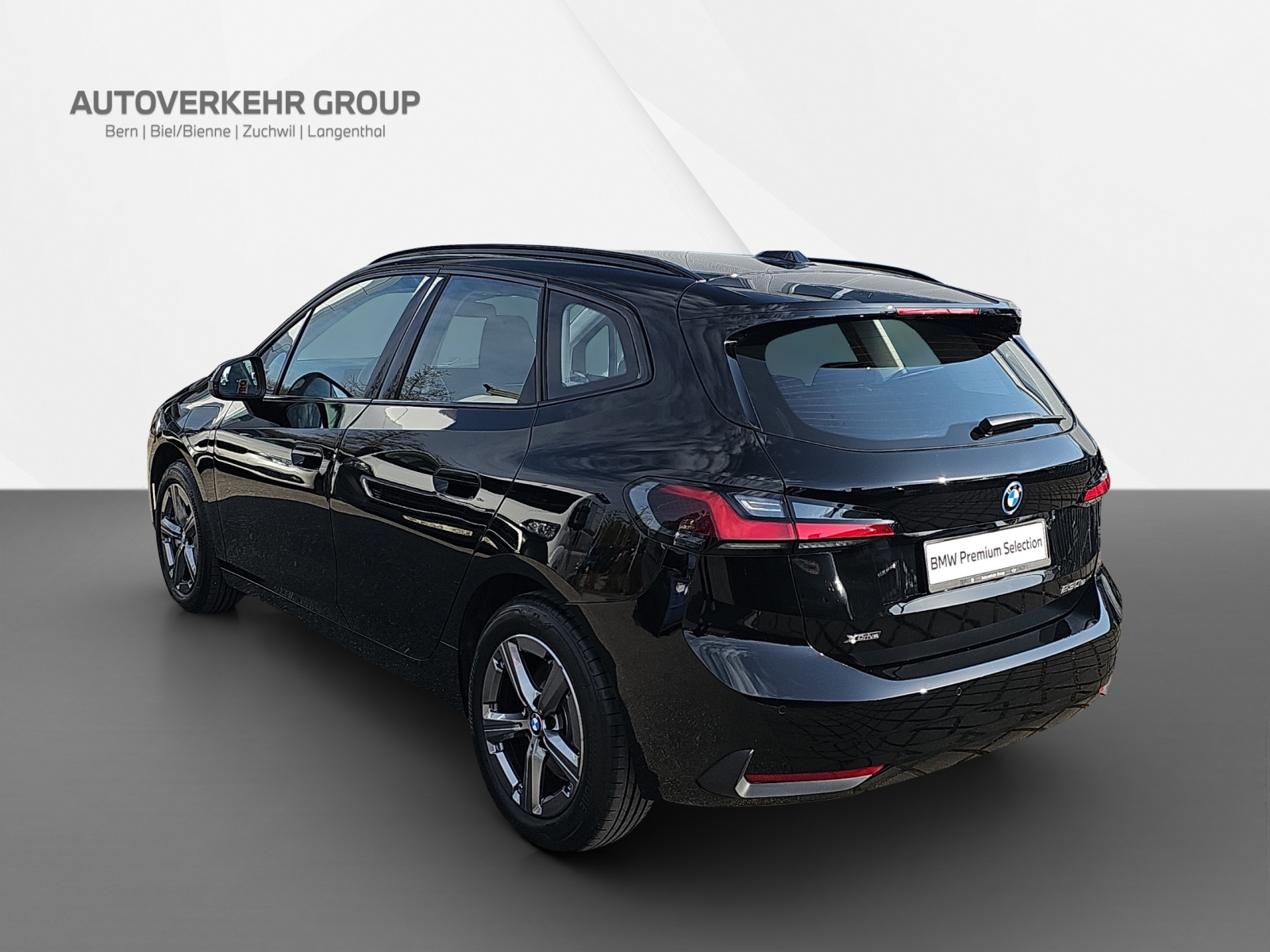 BMW 230e xDrive Act. Tourer-showroom-element-3