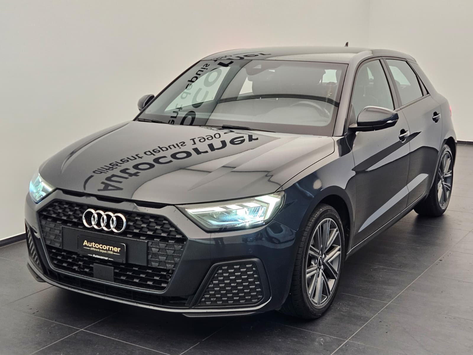 AUDI A1 Sportback 30 TFSI Attraction S-tronic-showroom-element-1