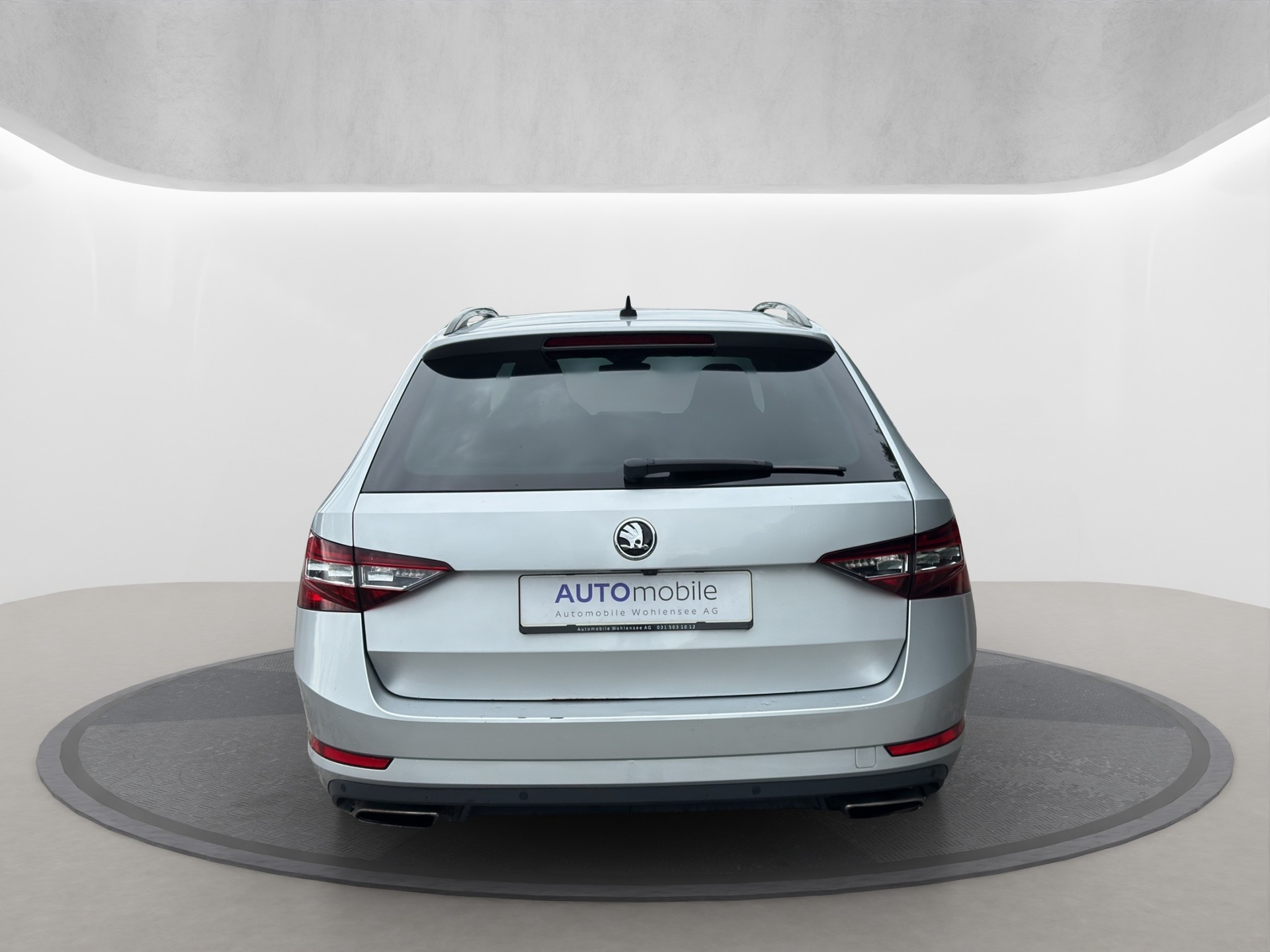 SKODA Superb Combi 2.0 TSI Sport Line DSG 4x4-image-5