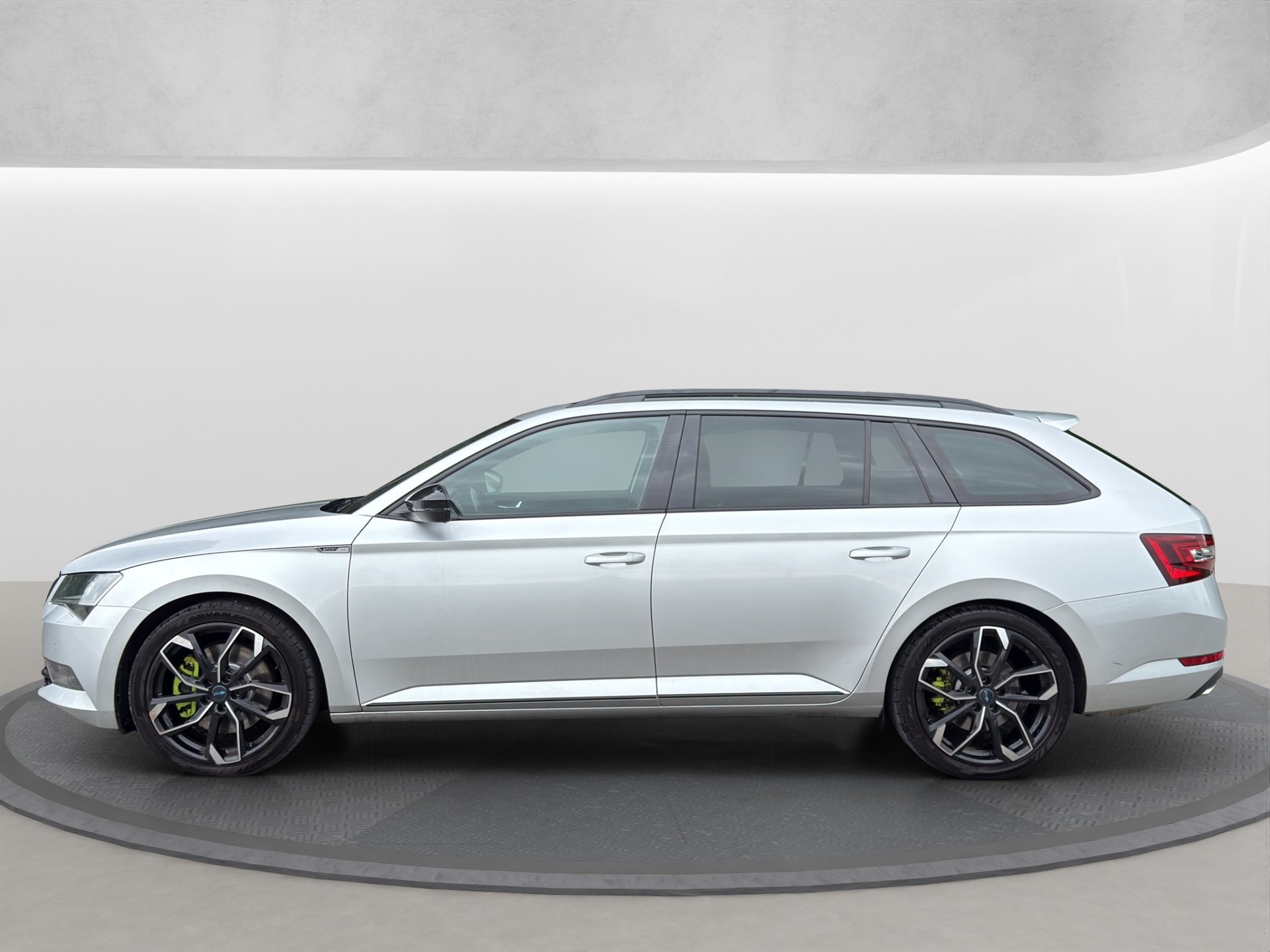 SKODA Superb Combi 2.0 TSI Sport Line DSG 4x4