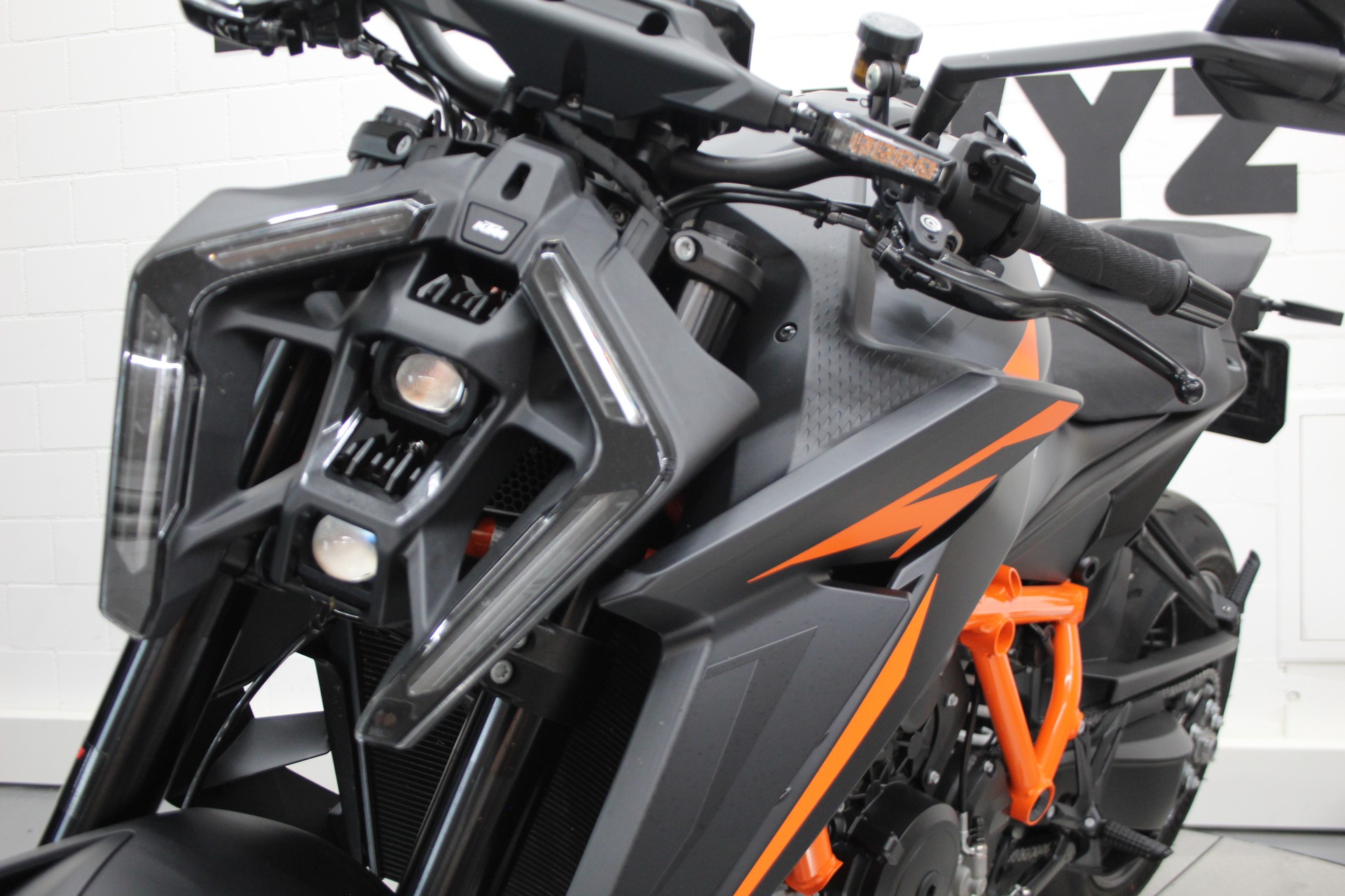 KTM 1390 Super Duke R EVO-image-5