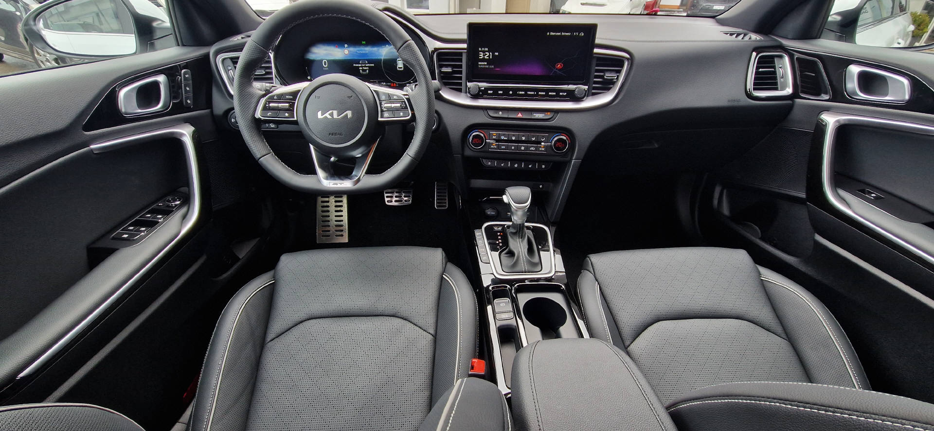 KIA Ceed SW 1.5 T-GDi MHEV GT-Line-image-6