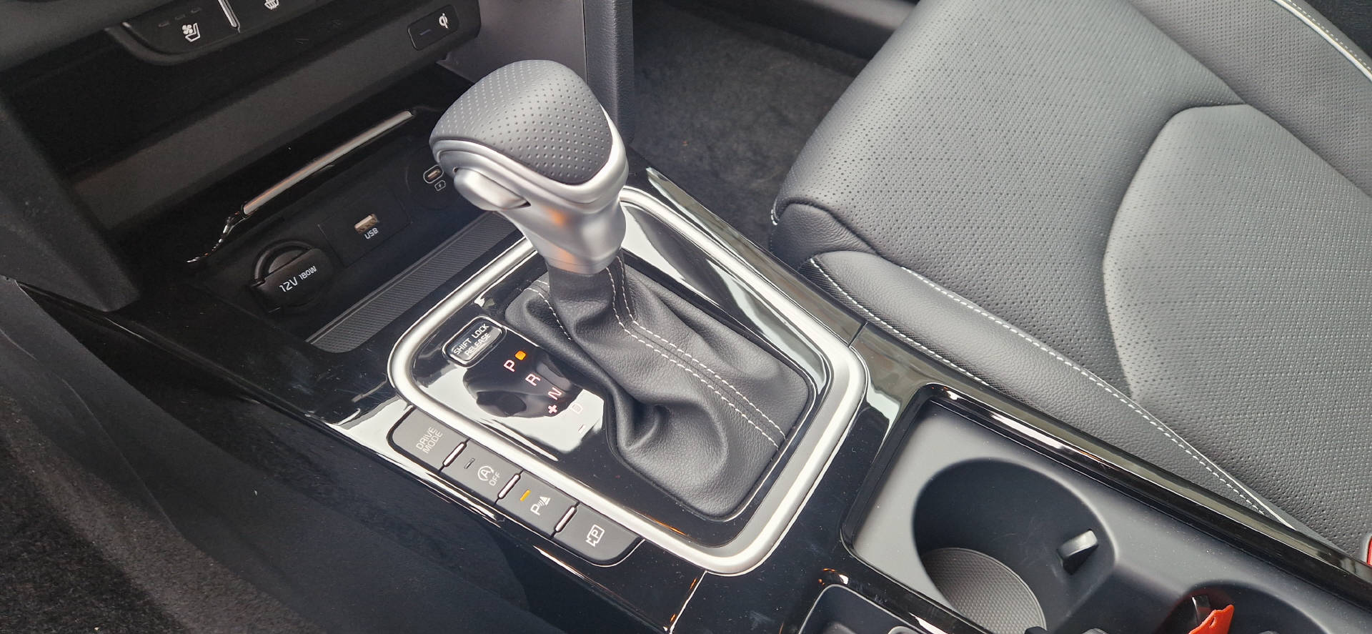 KIA Ceed SW 1.5 T-GDi MHEV GT-Line-image-12