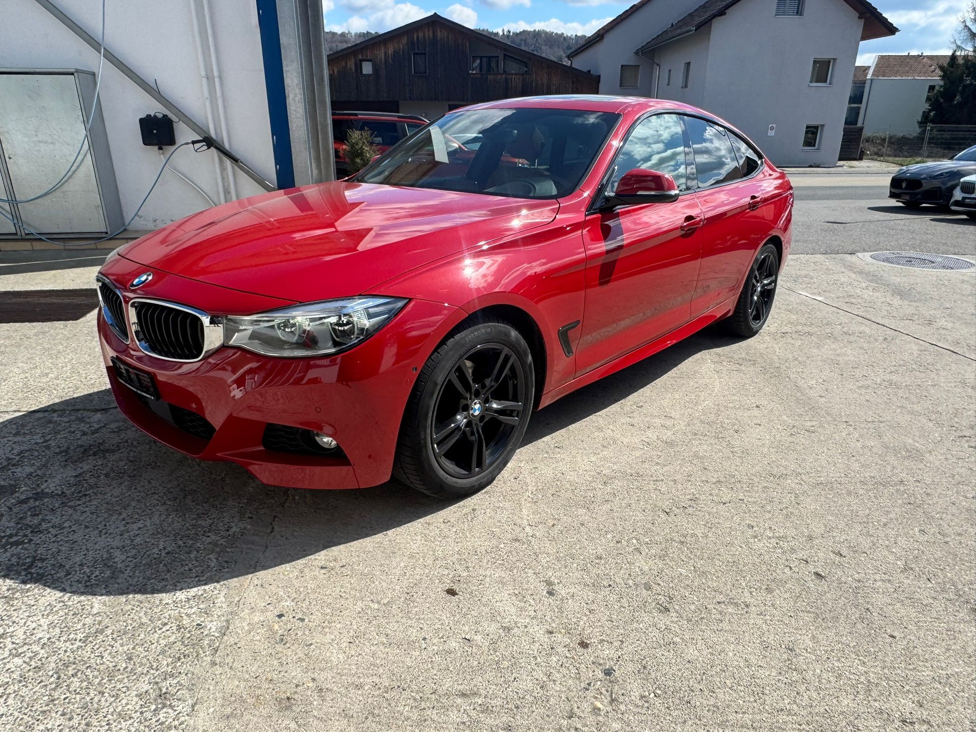 BMW 330d GT xDrive Sport Line Steptronic-image-3