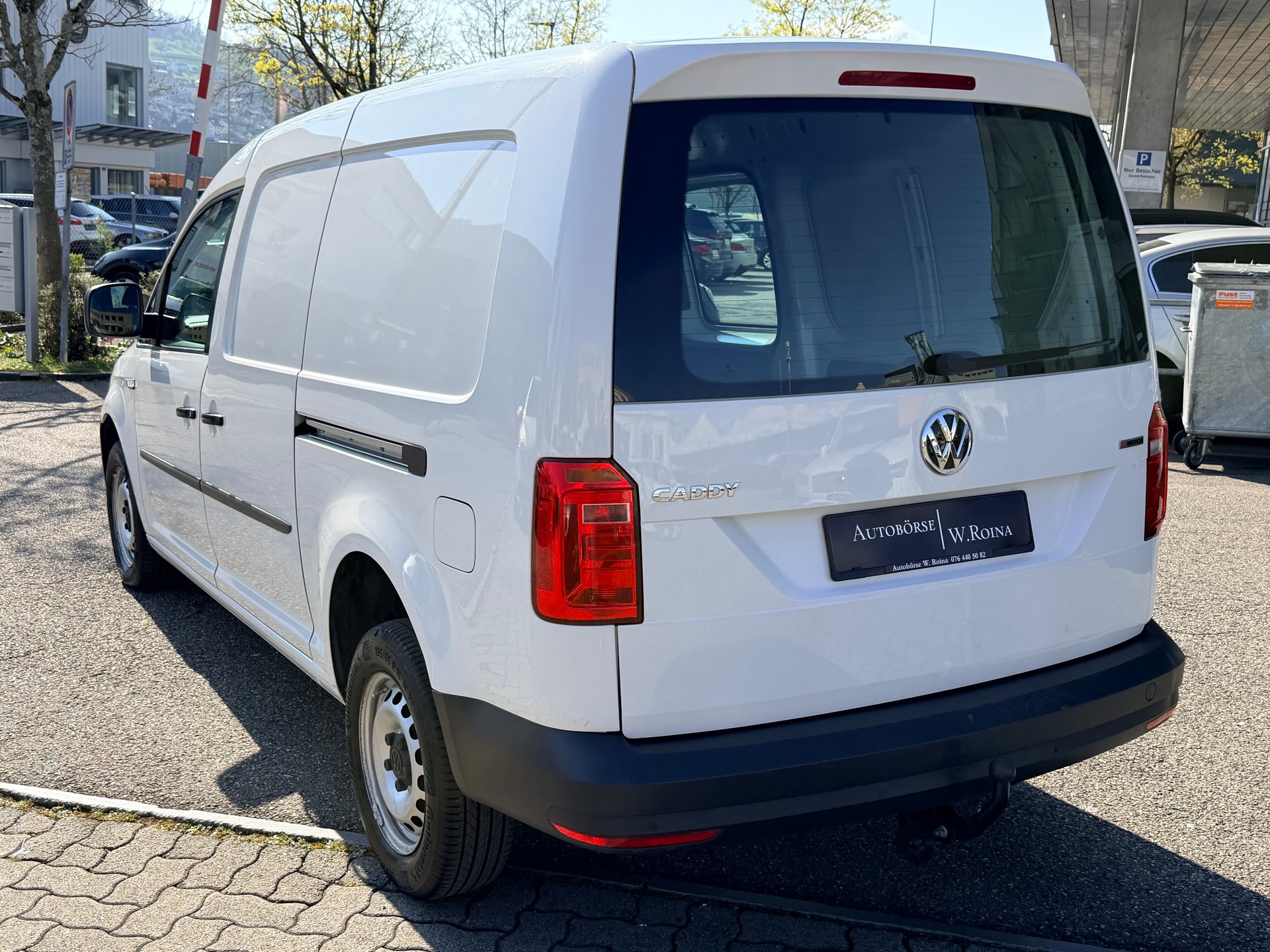 VW Caddy Maxi 2.0TDI 4Motion BlueMotion Technology-image-5