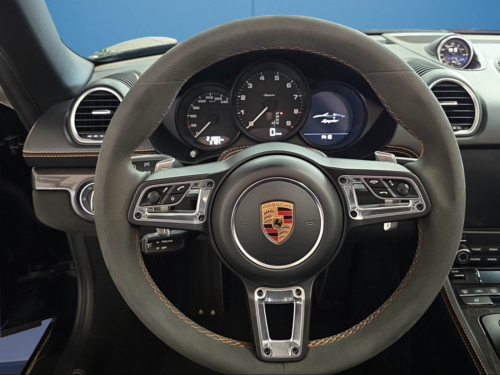 PORSCHE 718 Boxster Spyder PDK-image-12